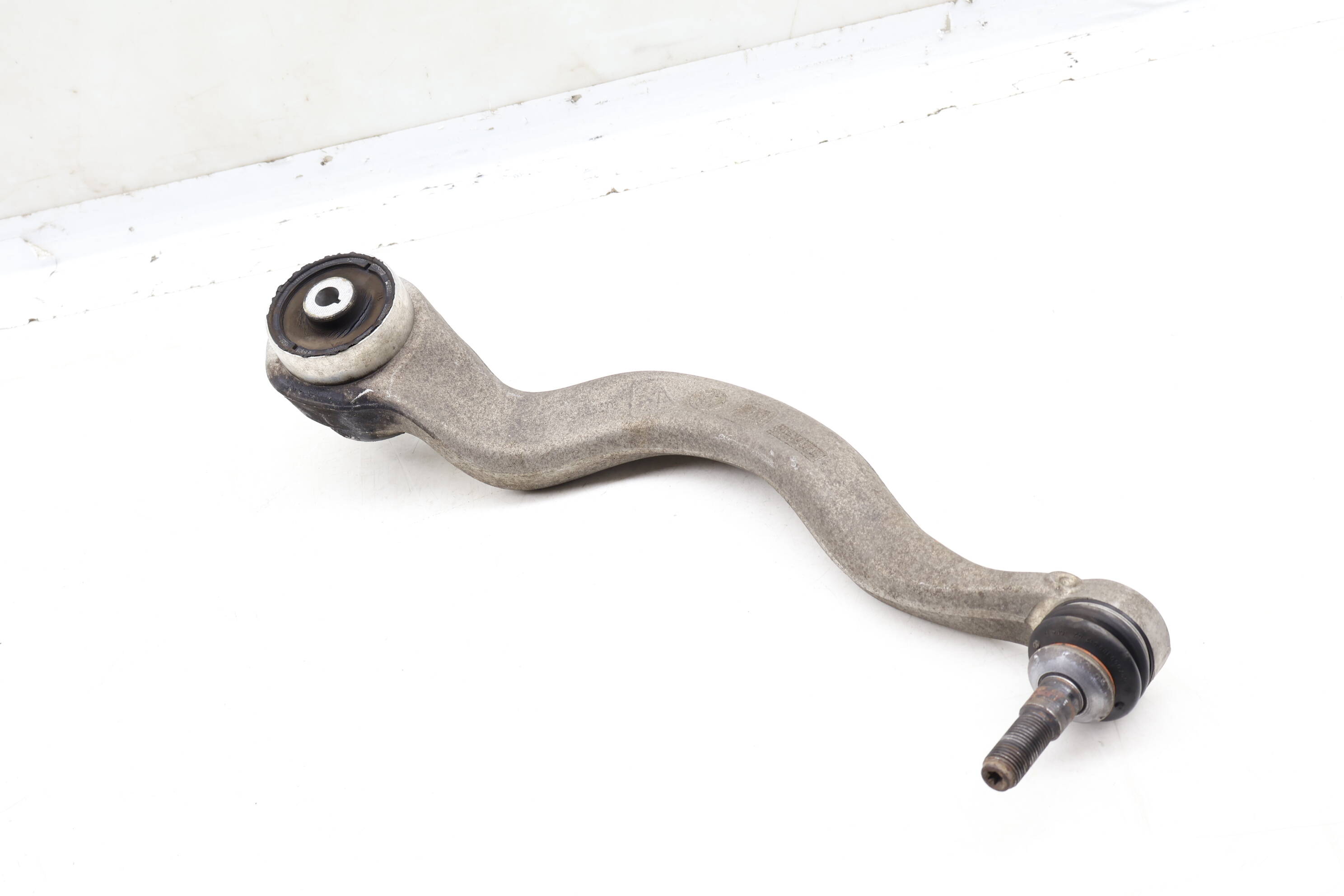Lower Control Arm (Curved) 31126854723