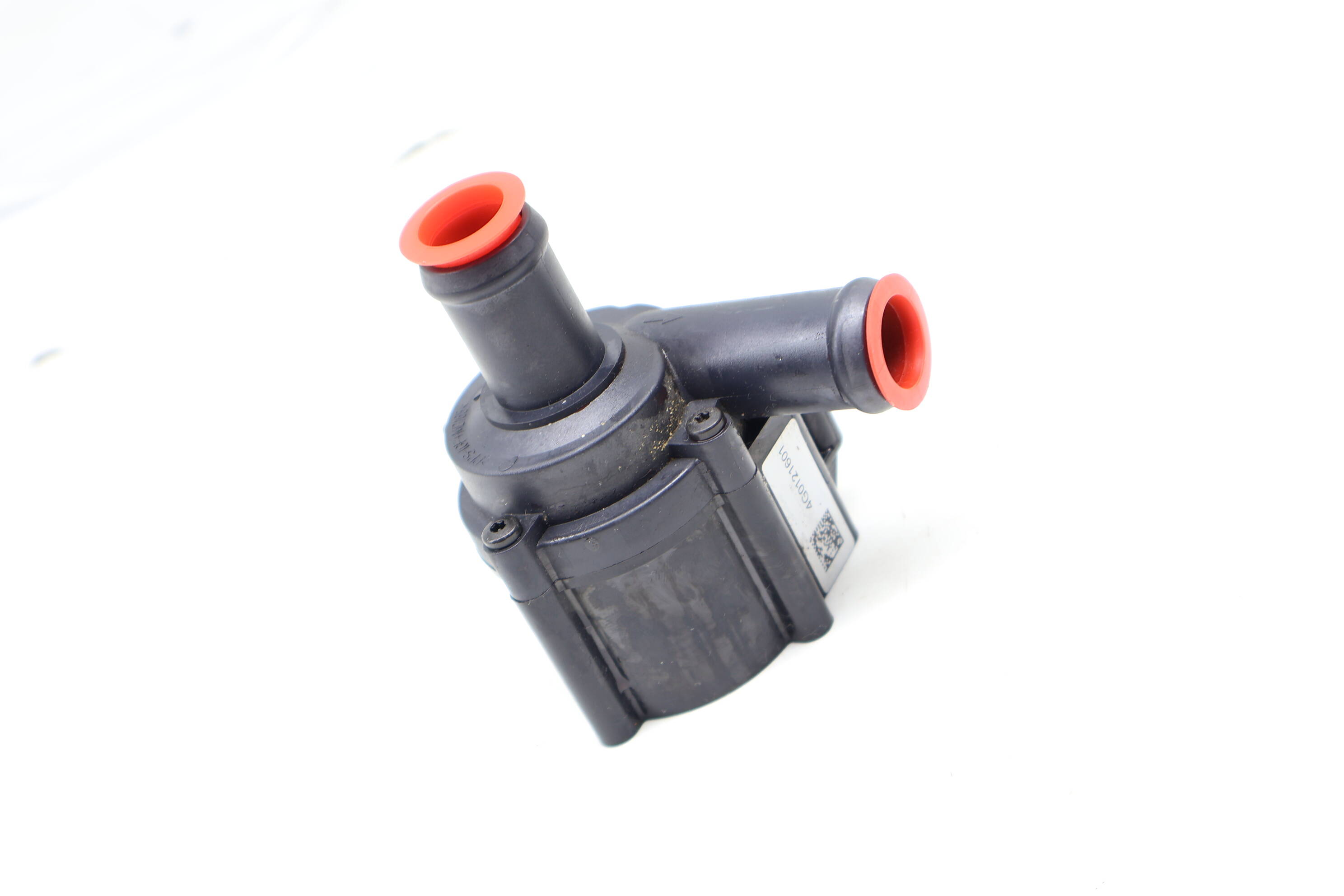 Auxiliary Coolant / Water Pump 059121012A