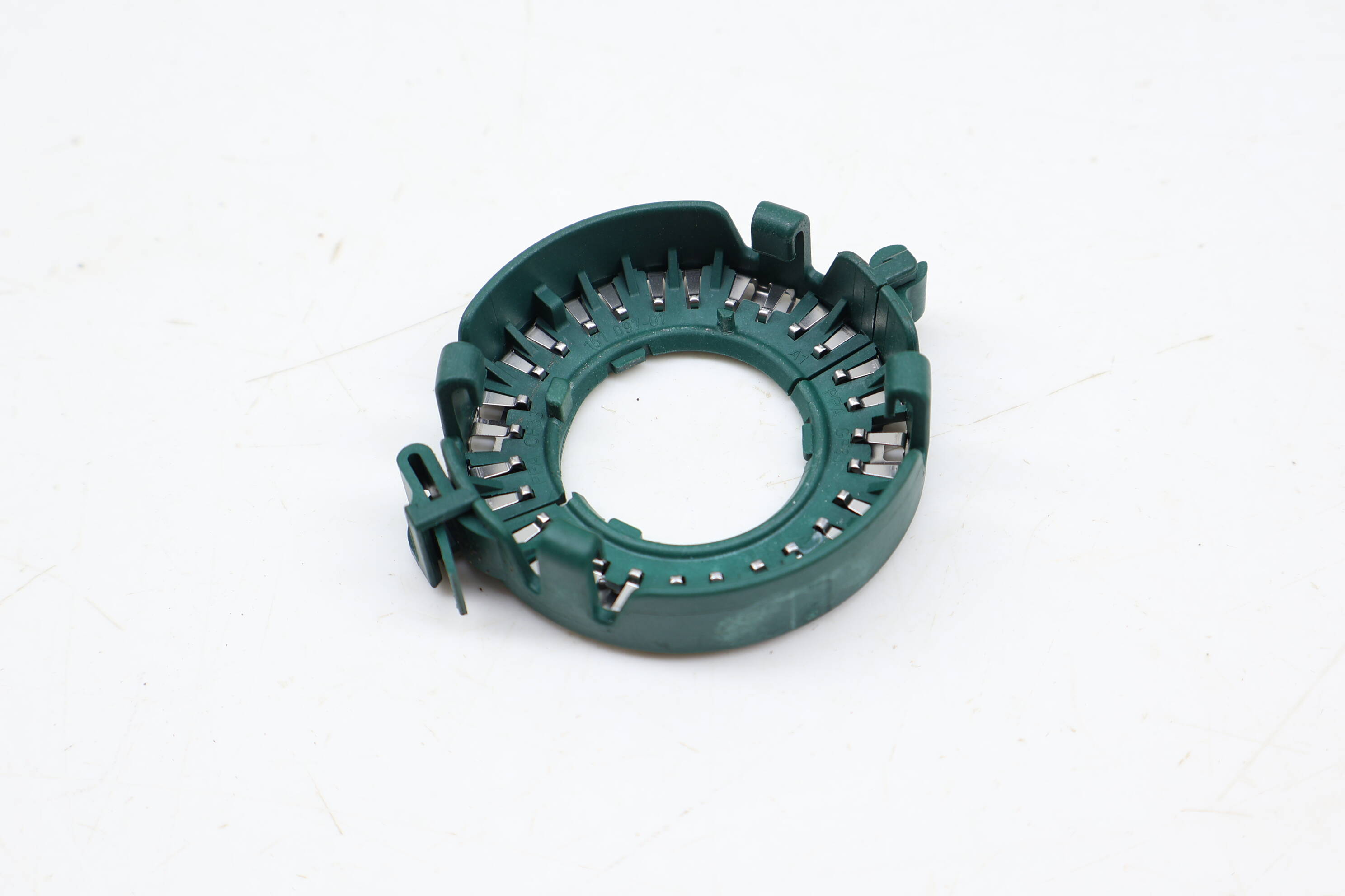 Hid Xenon Headlight Bulb Retaining Ring 7P5941669A 95863166901