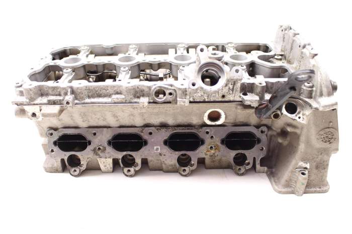 4.2L Engine Cylinder Head 079103064CB main product photo