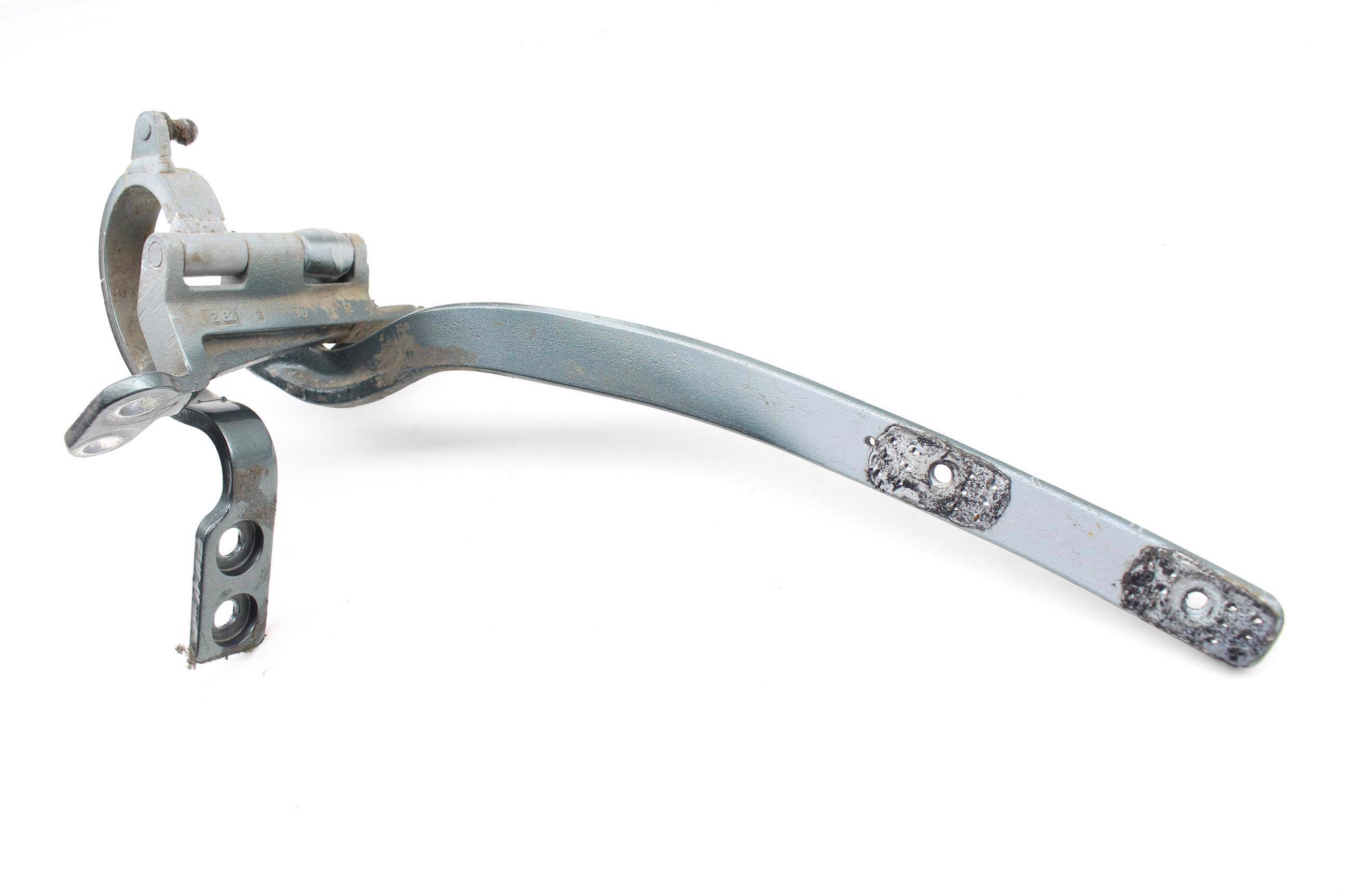 Trunk / Hatch Hinge 7L6827302B