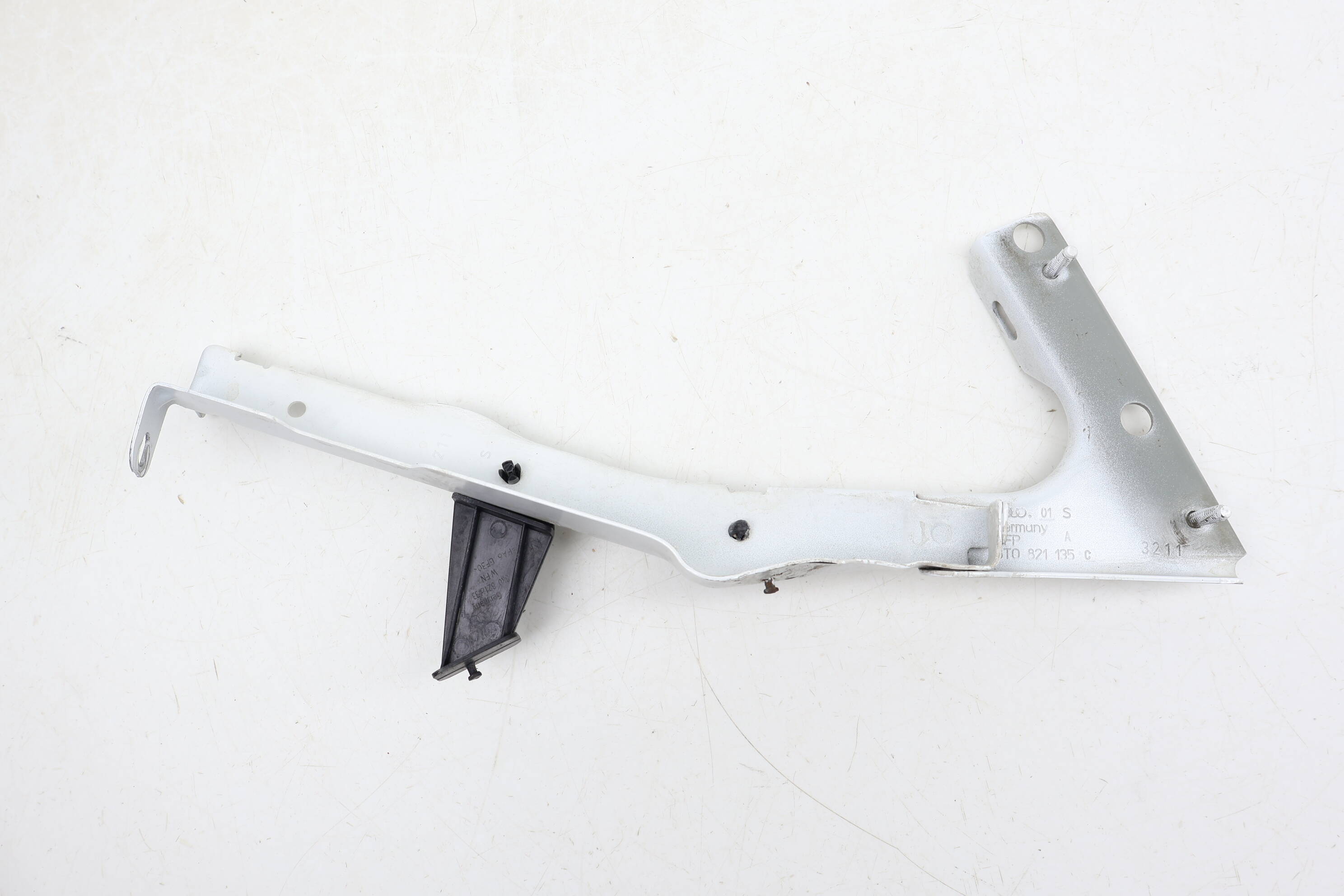 Fender Mount / Bracket 8T0821135C