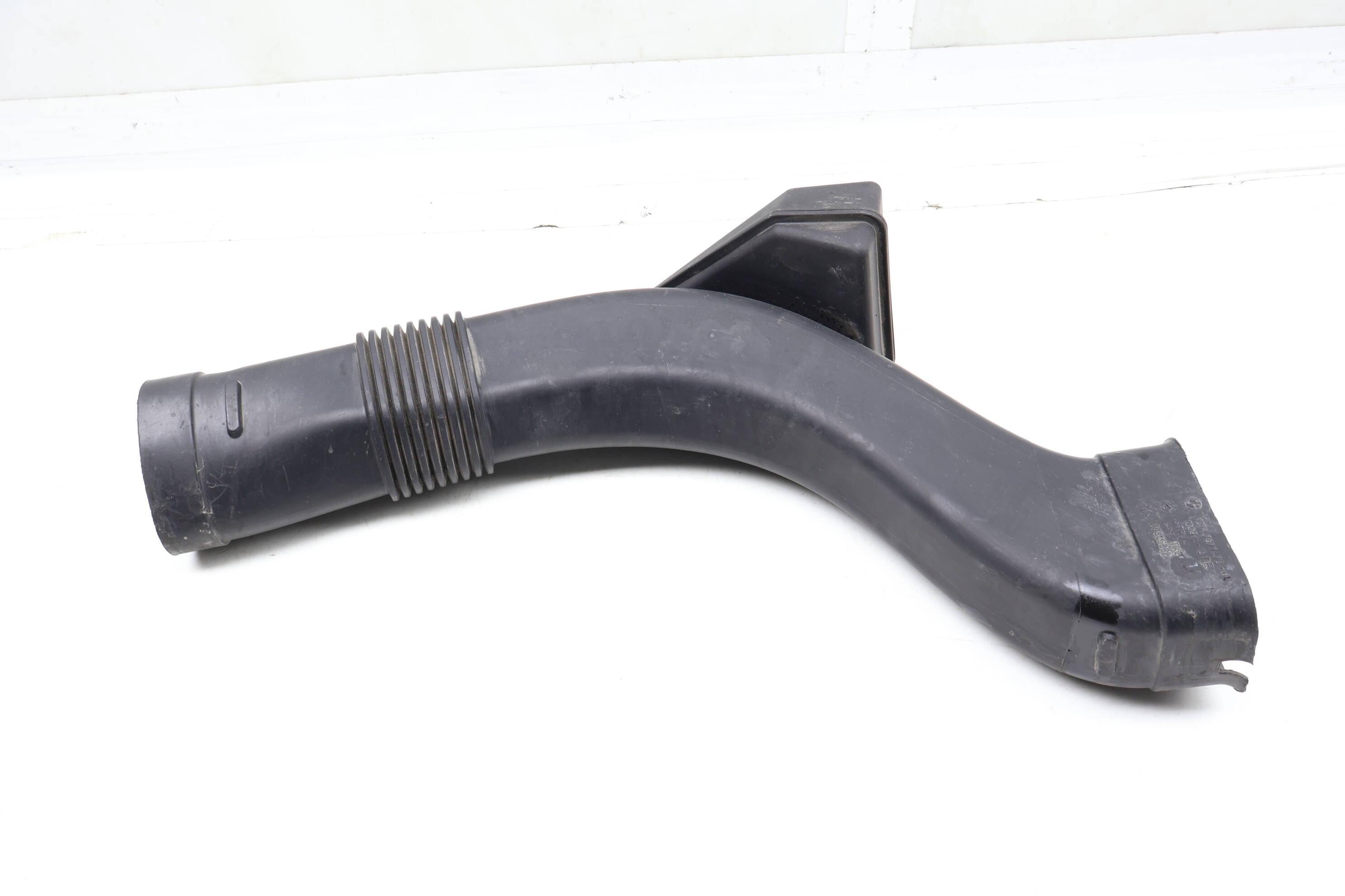 Air Intake Duct / Tube 13717577473