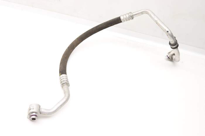 Lower High Pressure Ac Hose / Line / Pipe 7L6820721BJ main product photo