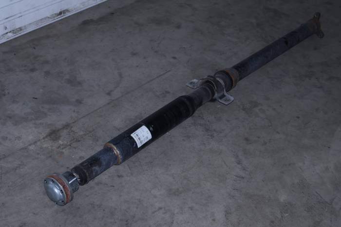 Driveshaft / Propeller Shaft 1664107406 main product photo