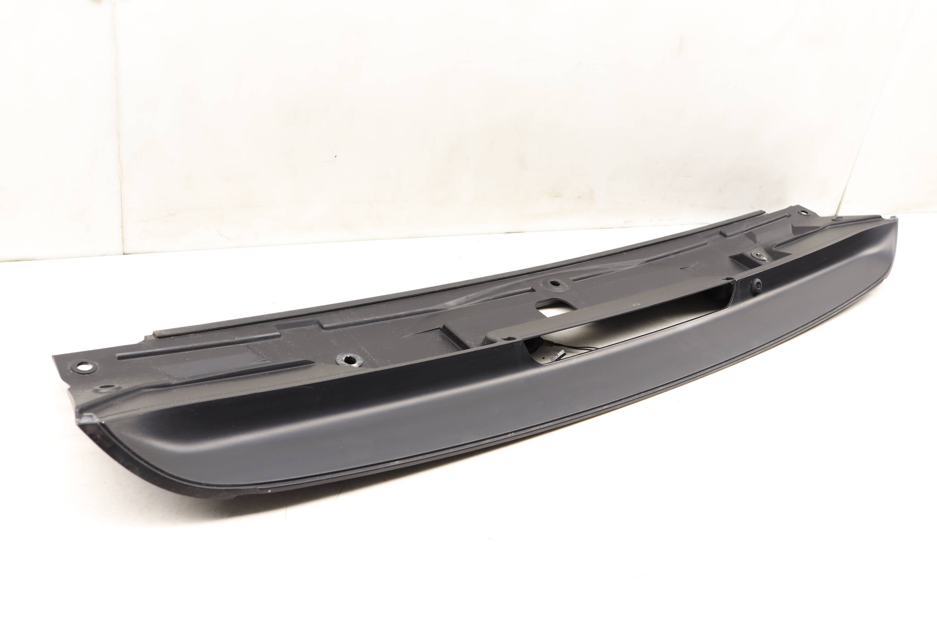 Trunk Hatch Spoiler Shell (Lower) 51717025611