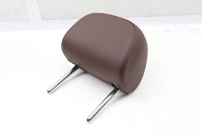 Headrest / Head Rest (Outer) 8V5885901 main product photo