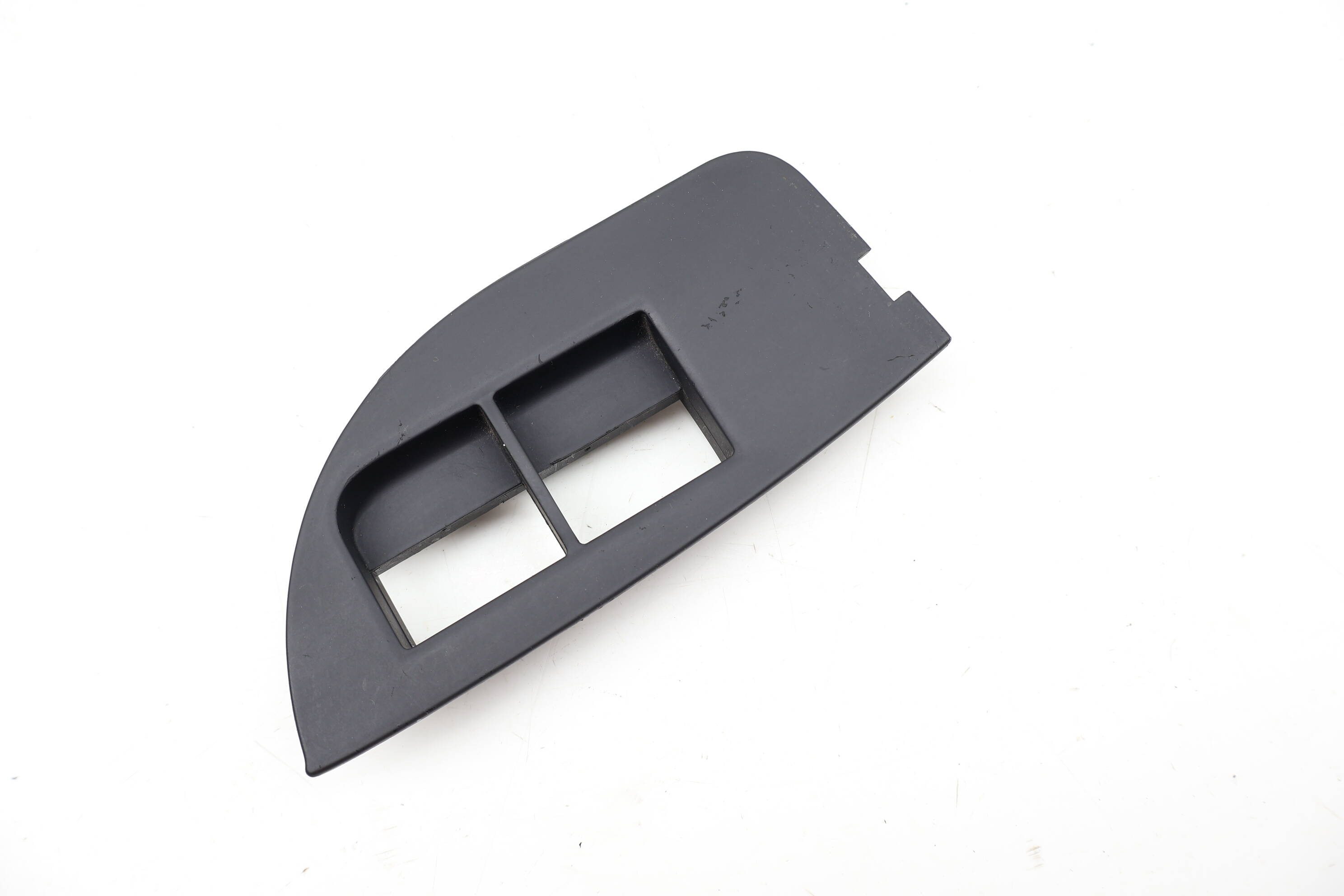 Door Panel Fuel / Alarm Switch Trim 8E1959527B