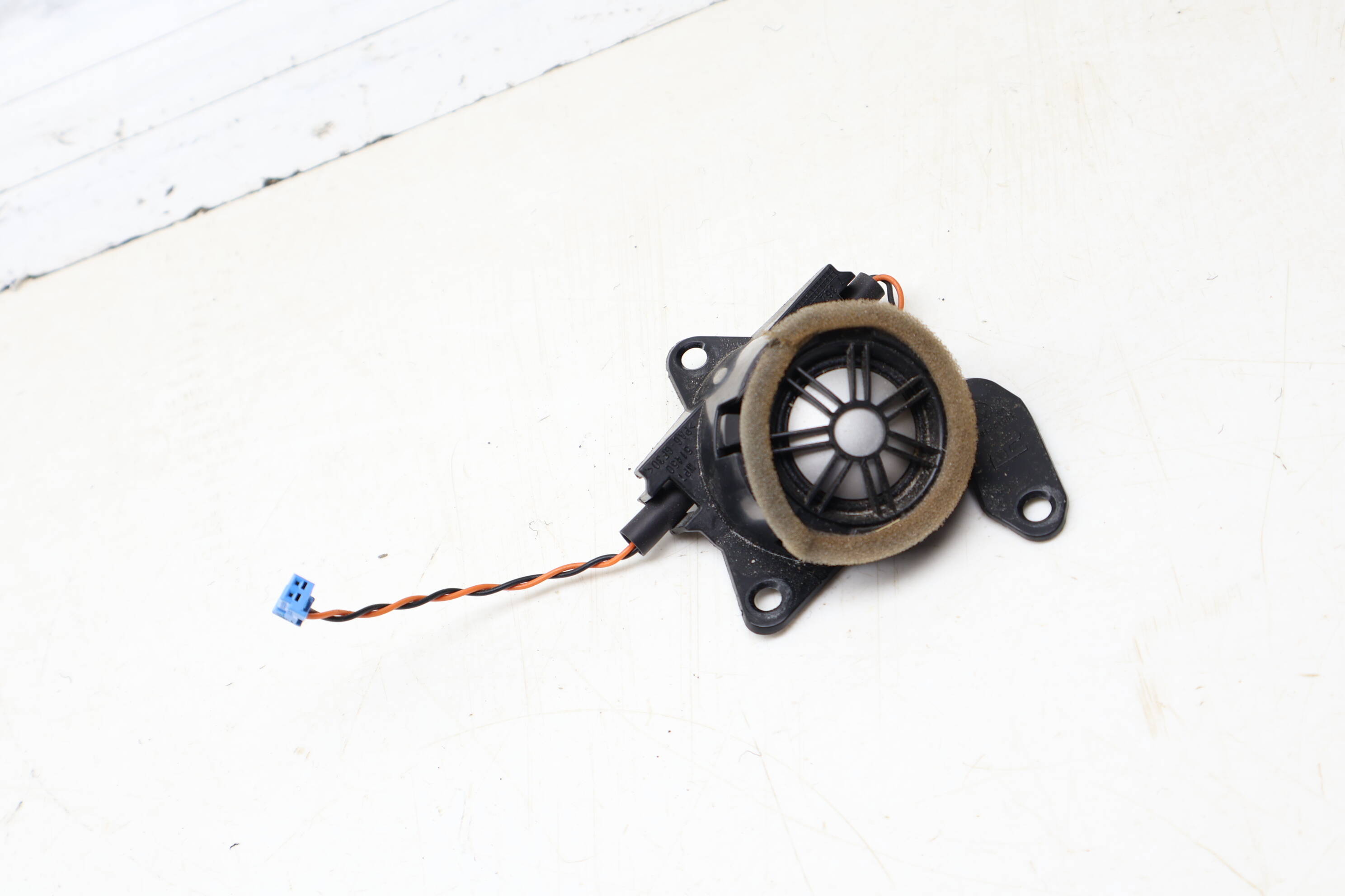 Top-Hifi Speaker Mount / Bracket W/ Tweeter 51477362102