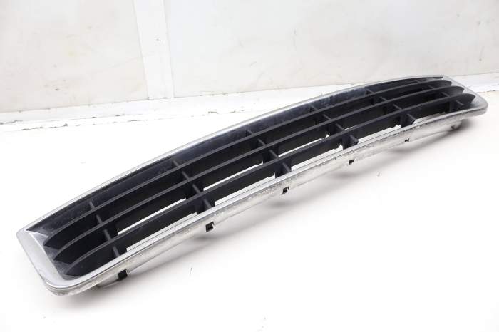 Lower Center Bumper Grill 4E0807953 main product photo