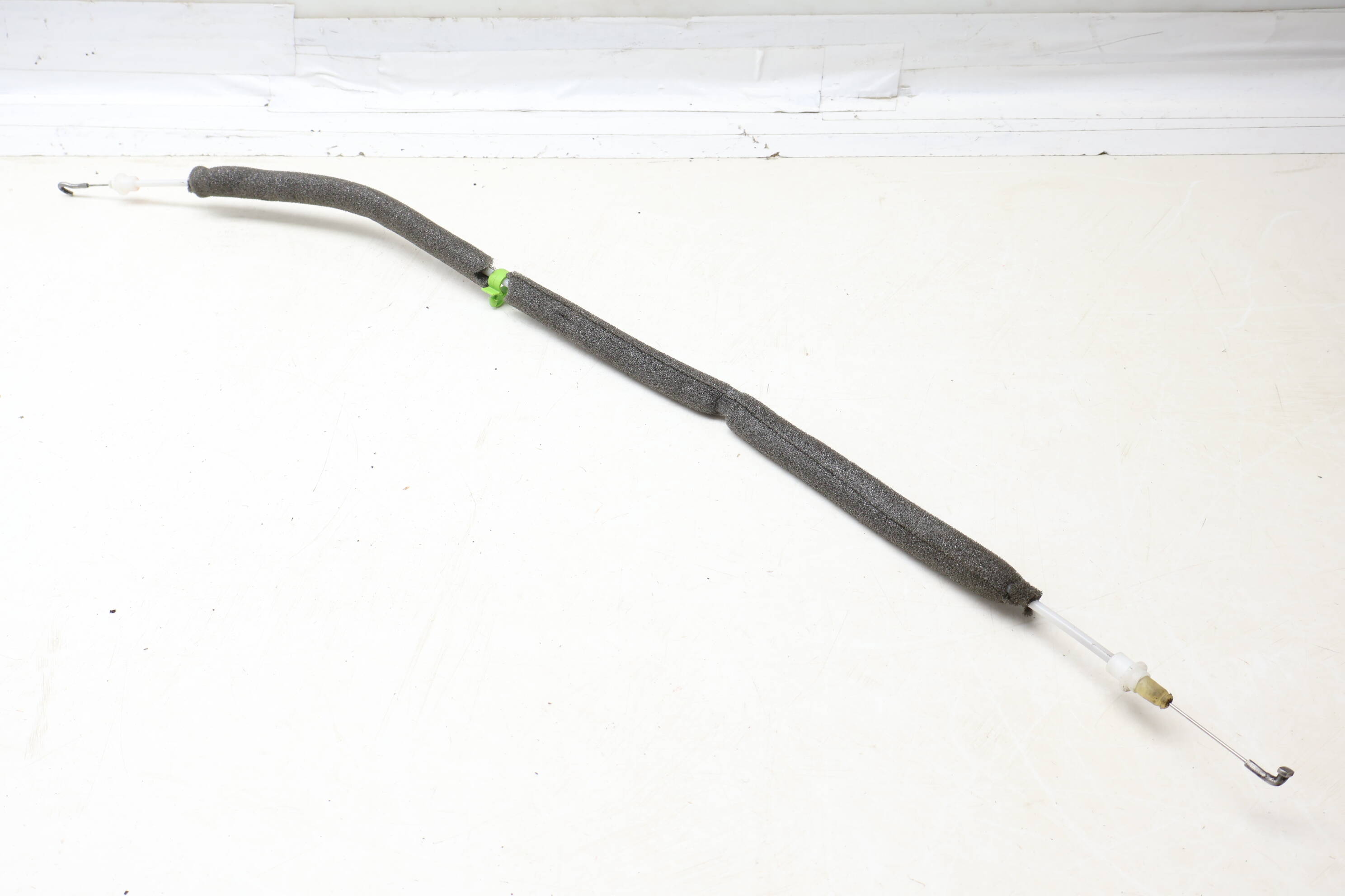 Door Handle Release / Bowden Cable 8N0837085