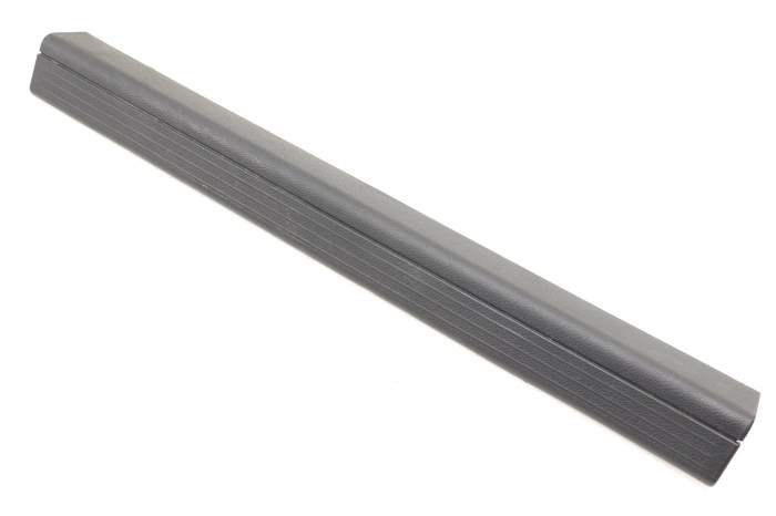 Door Sill / Scuff Plate Trim (Inner) 2046860136 main product photo