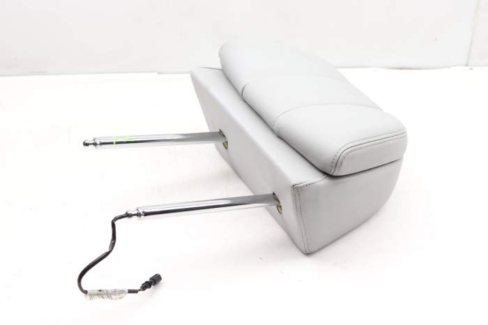 Headrest / Head Rest 52207844299 main product photo