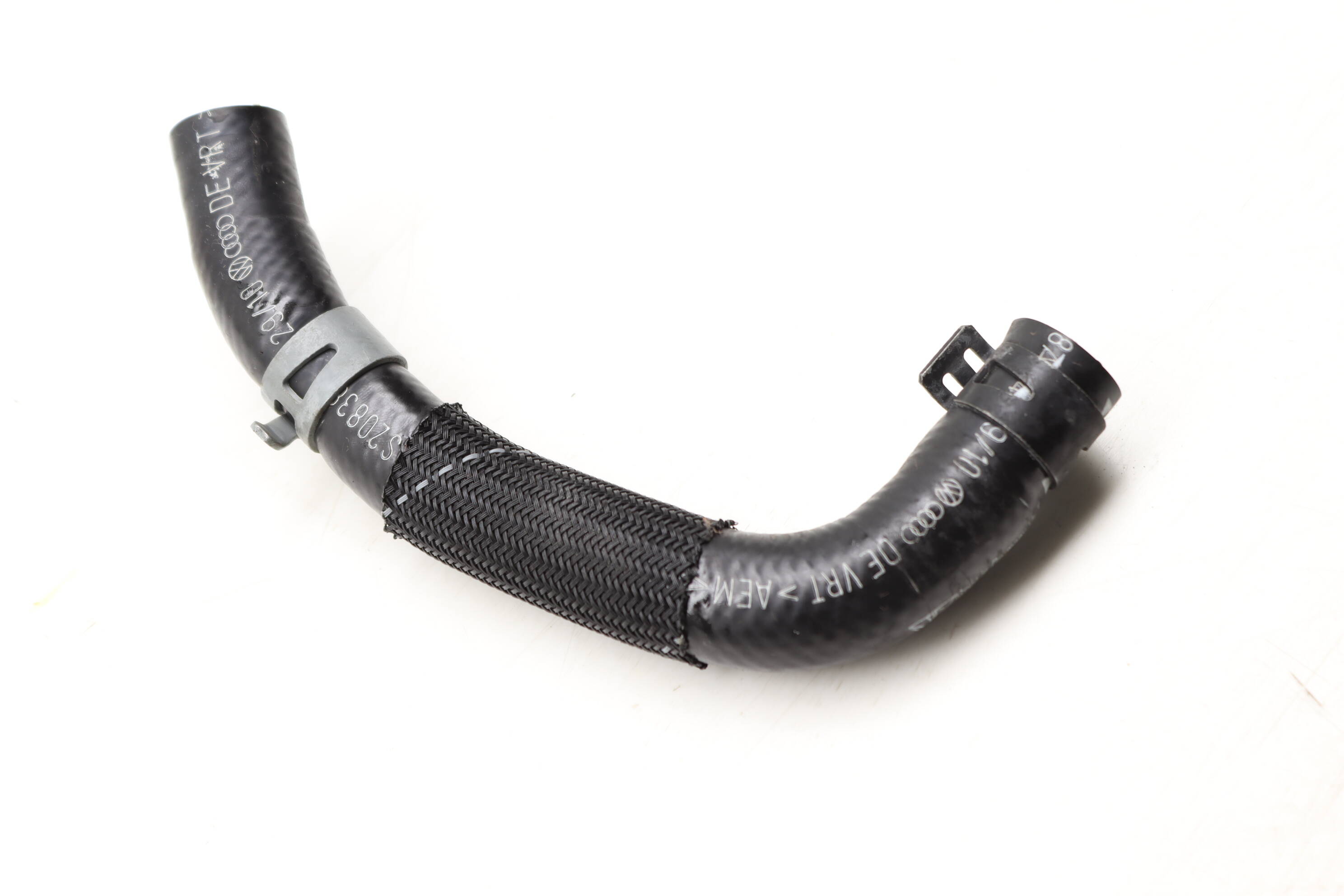 Power Steering Oil Cooler Hose / Line (Return) 7P5422963A 95834796301