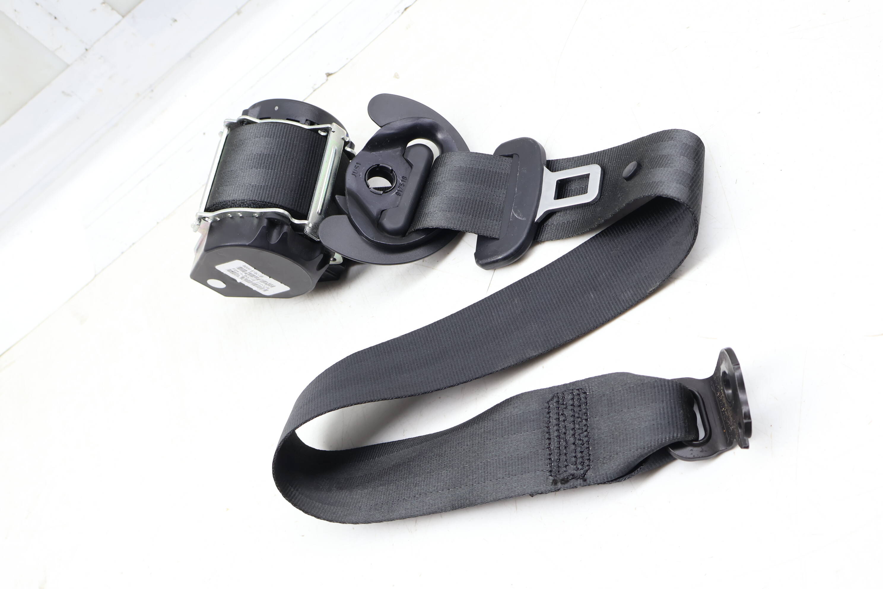 3Rd Row Seat Belt Retractor 3CN857811