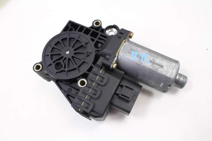 Power Window Motor 8D0959802E main product photo
