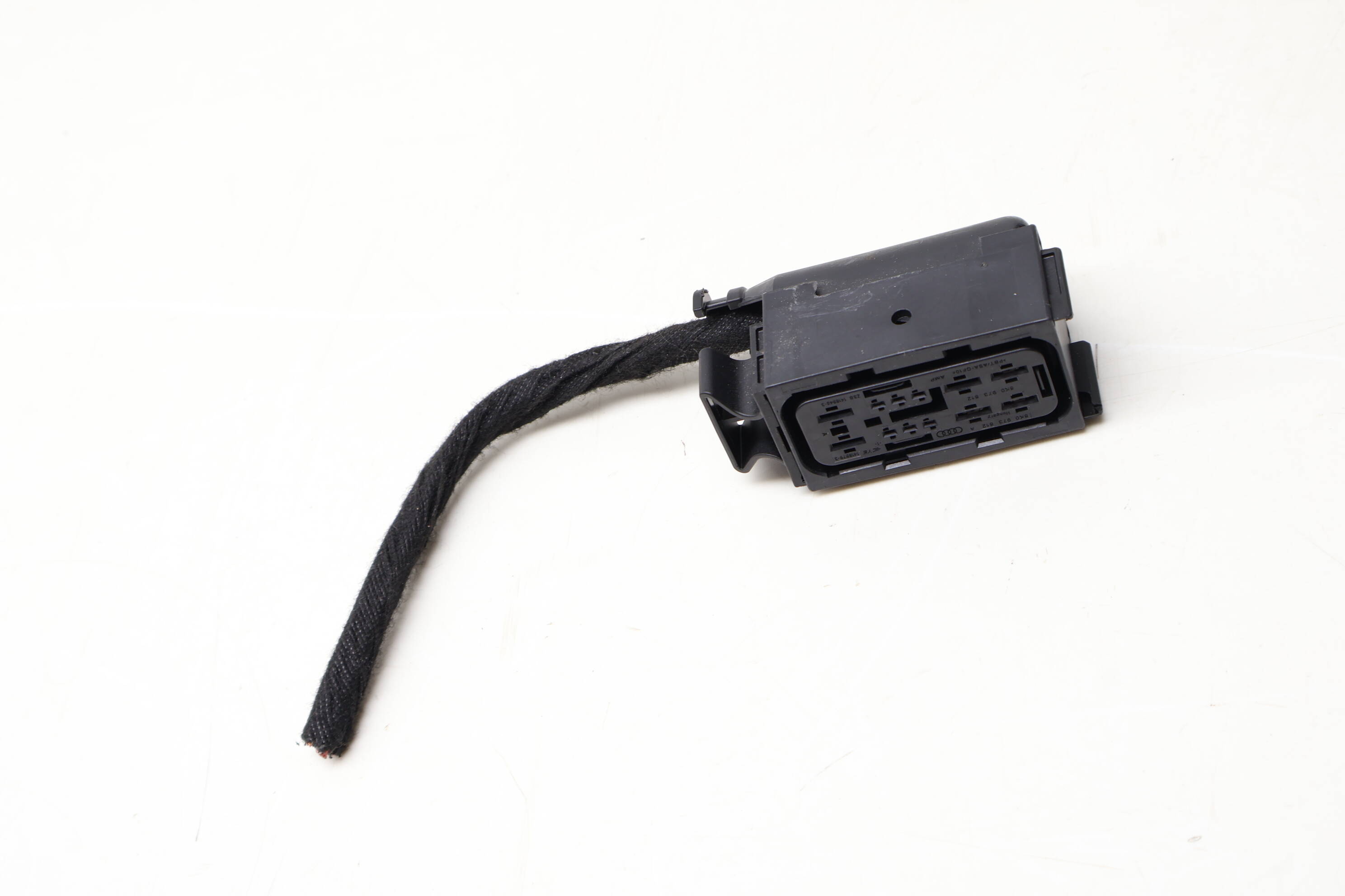 Voltage Stabilizer Module Wiring Connector / Pigtail