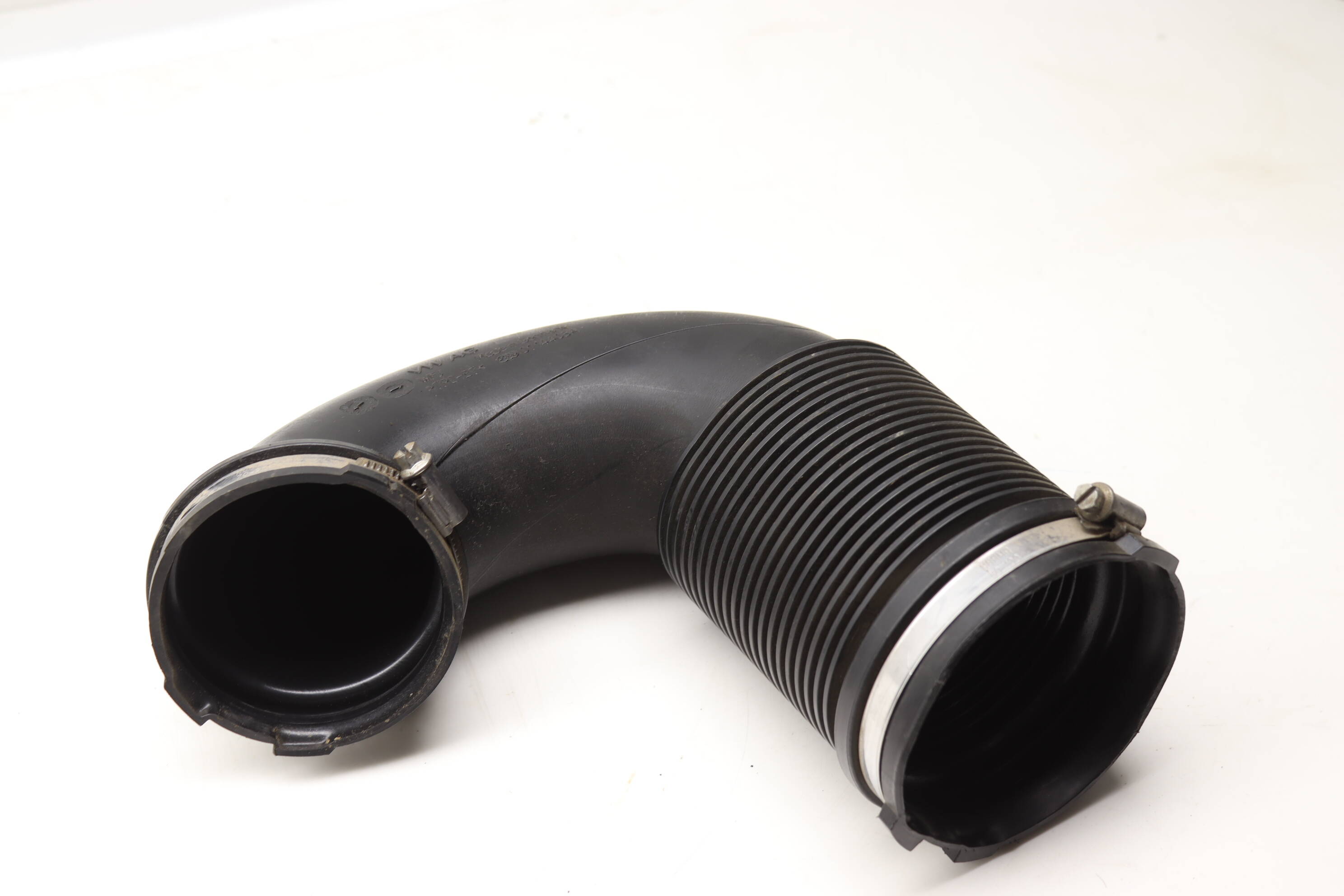 Air Intake Hose / Duct 06E129616C