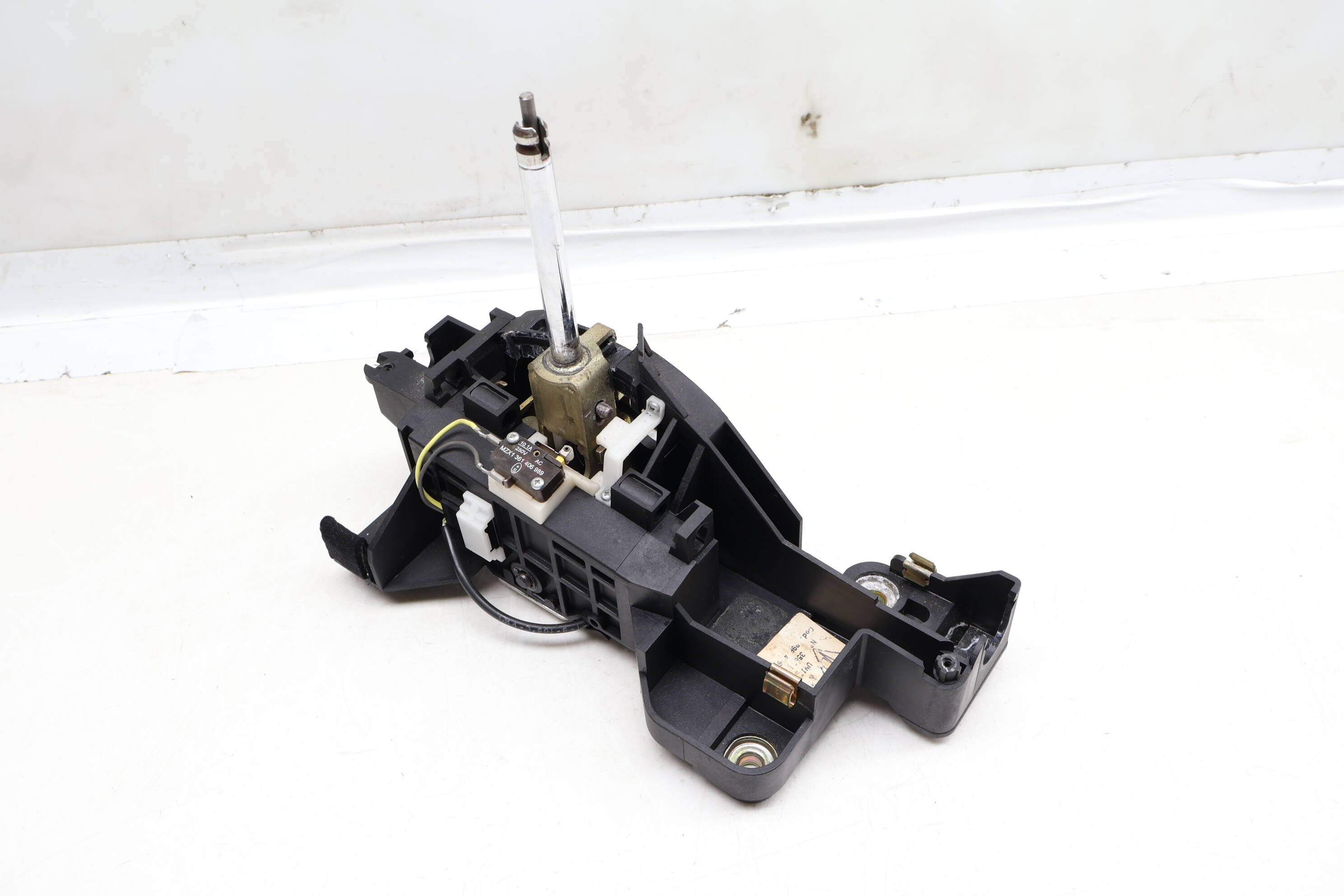 Automatic Shift / Shifter Assembly 99642601108