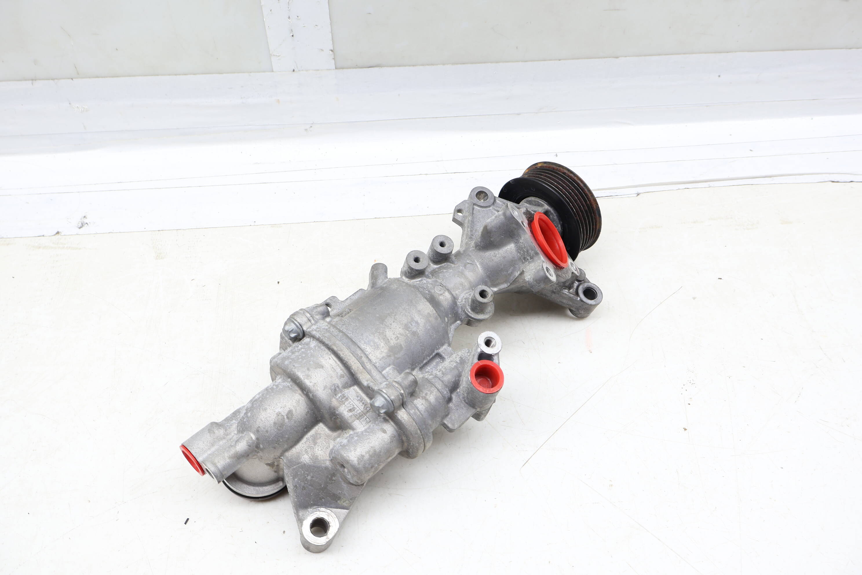 Coolant / Water Pump Assembly 2742000900