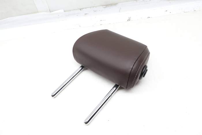 Seat Headrest / Head Rest (Center) 52207452216 main product photo
