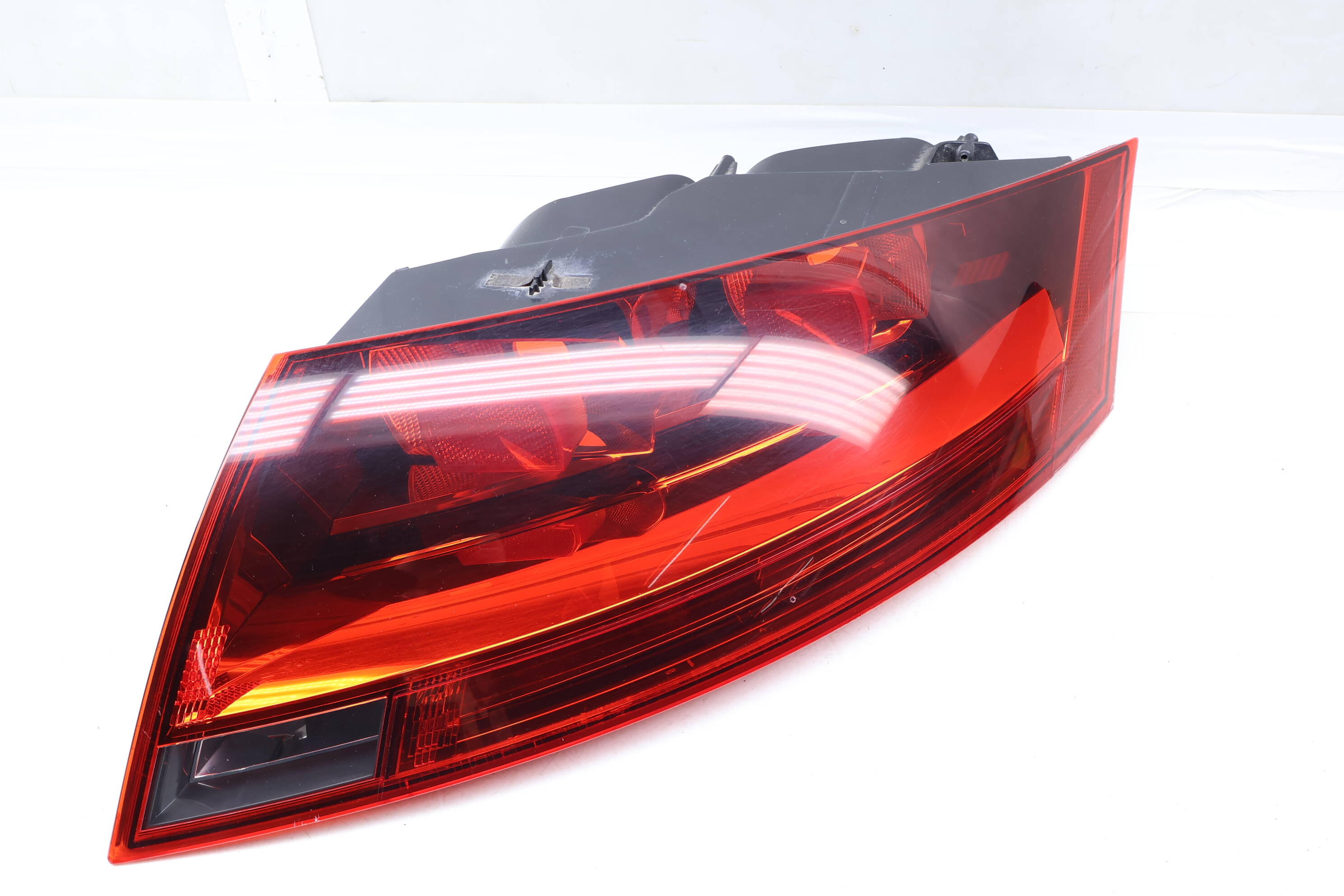 Tail Light / Lamp 8J0945096E