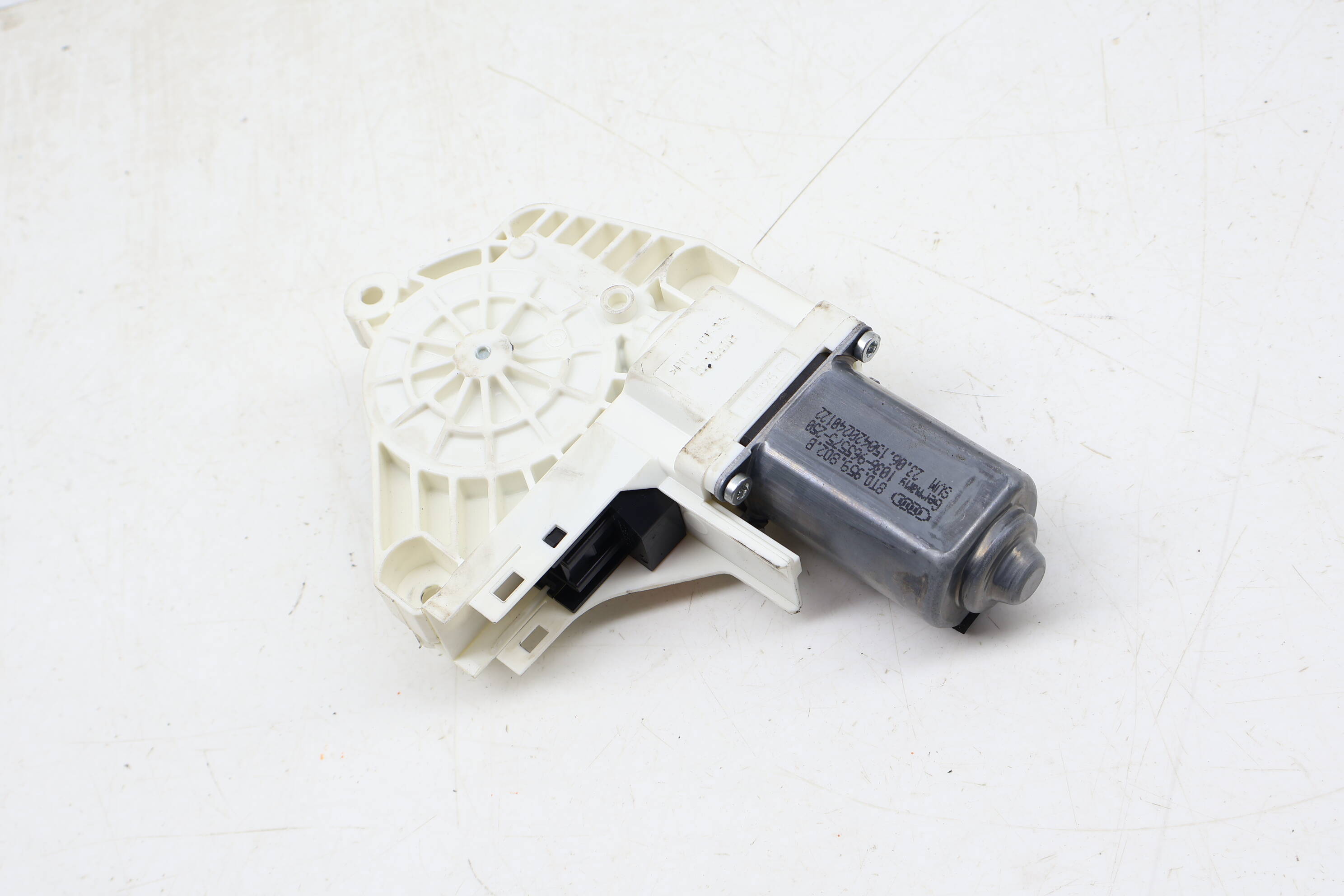 Power Window Motor 8T0959802B