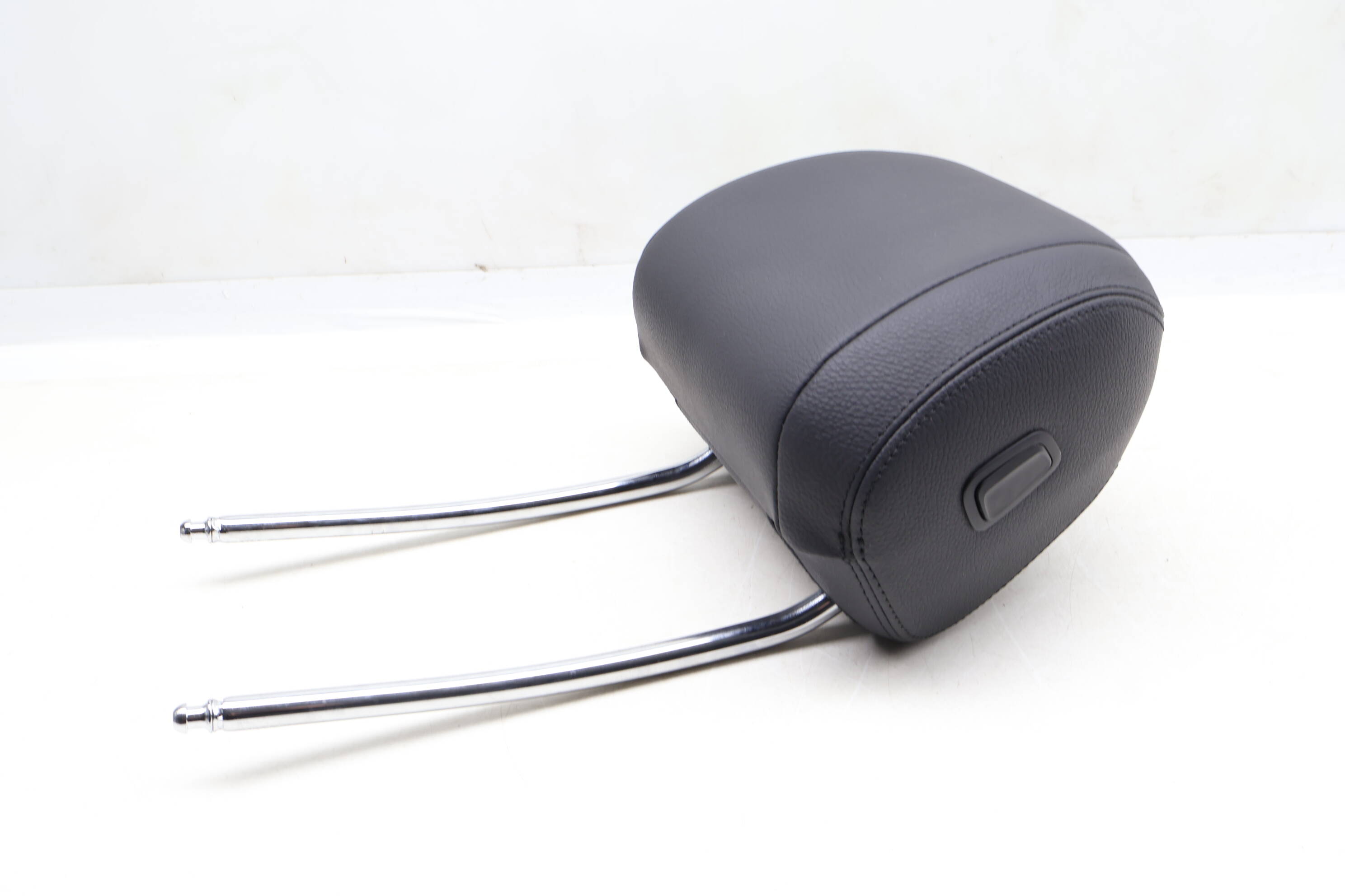 Headrest / Head Rest 52107386532