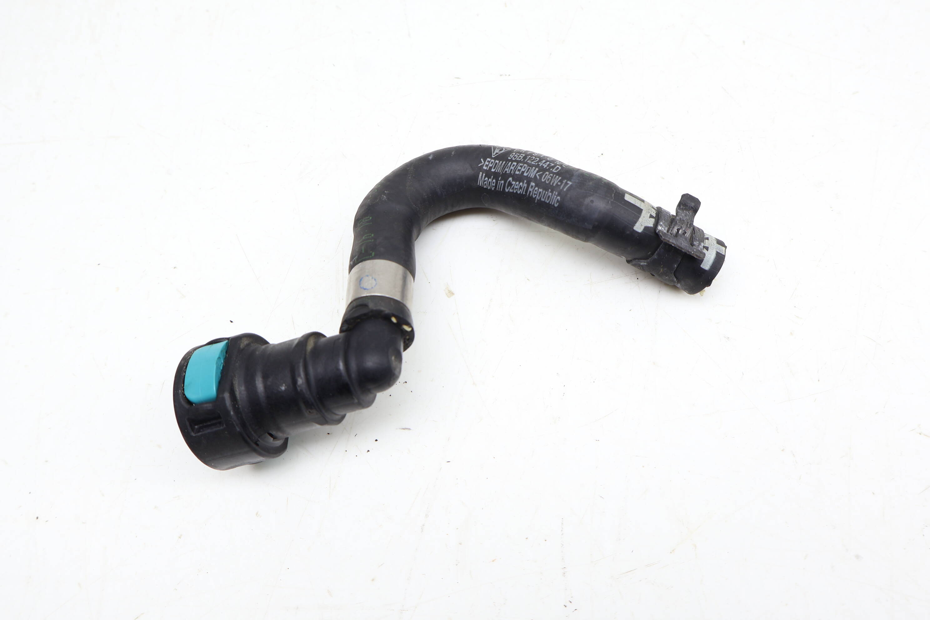 Coolant Breather Line / Hose 95B122447D