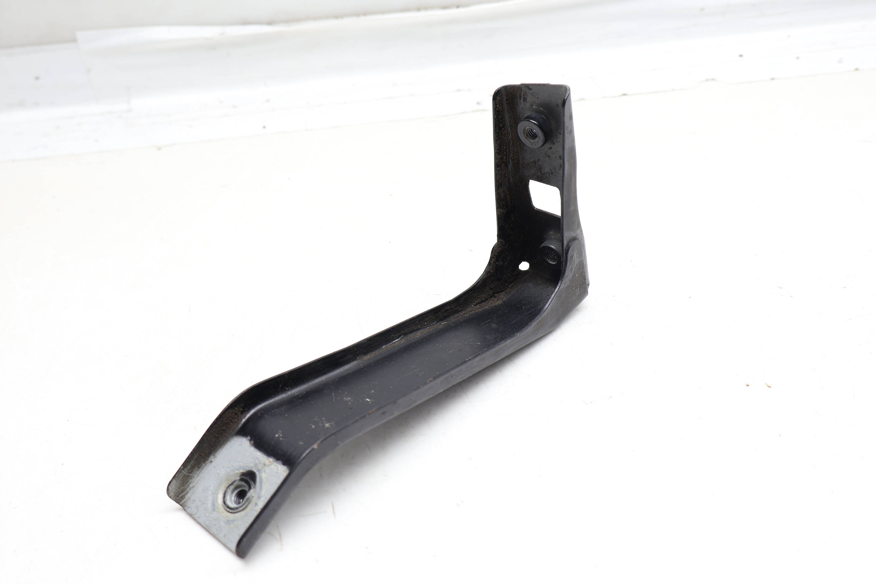 Fender Support Bracket 8D0821135D