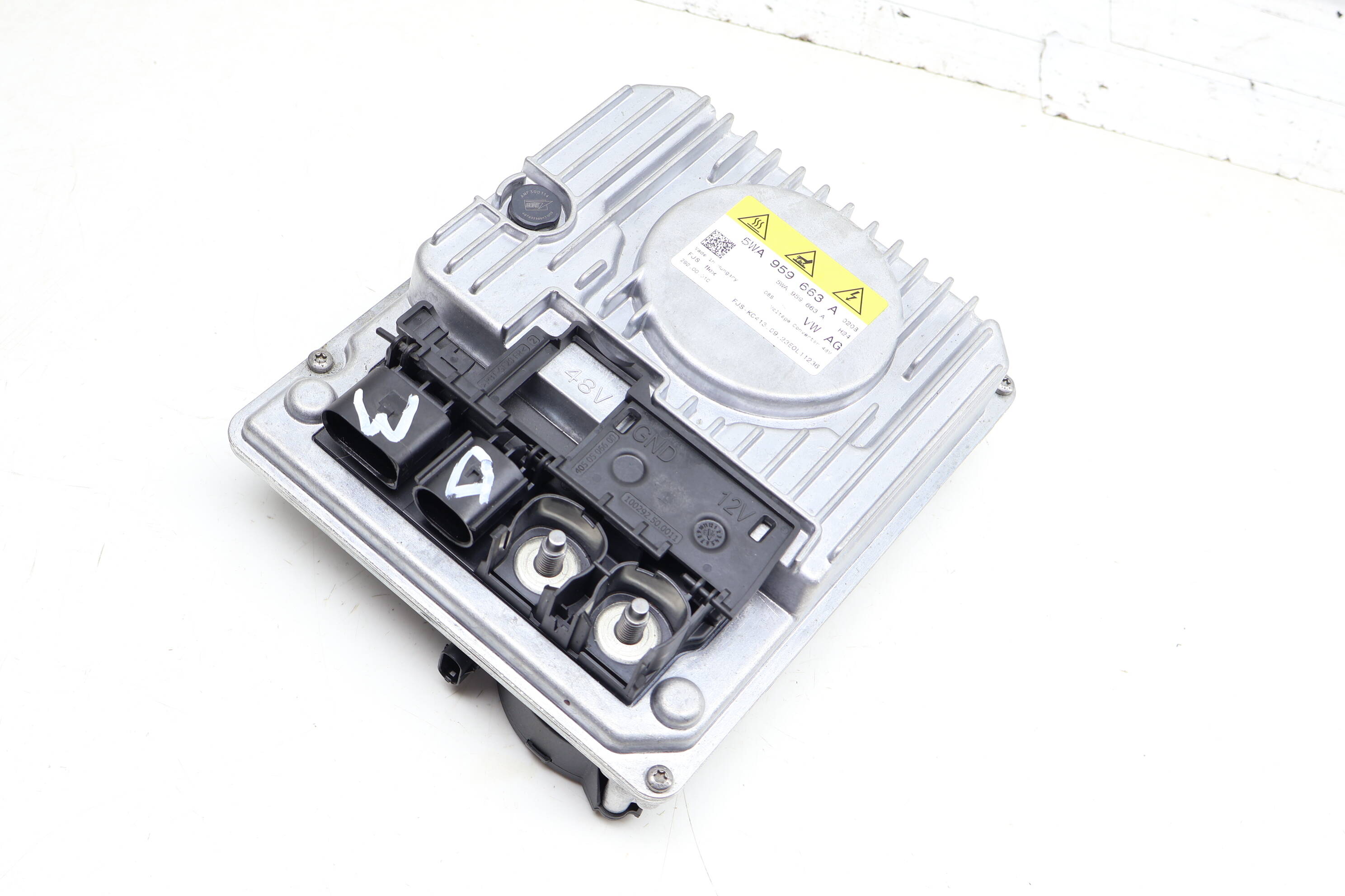 Voltage Converter / Module 5WA959663A
