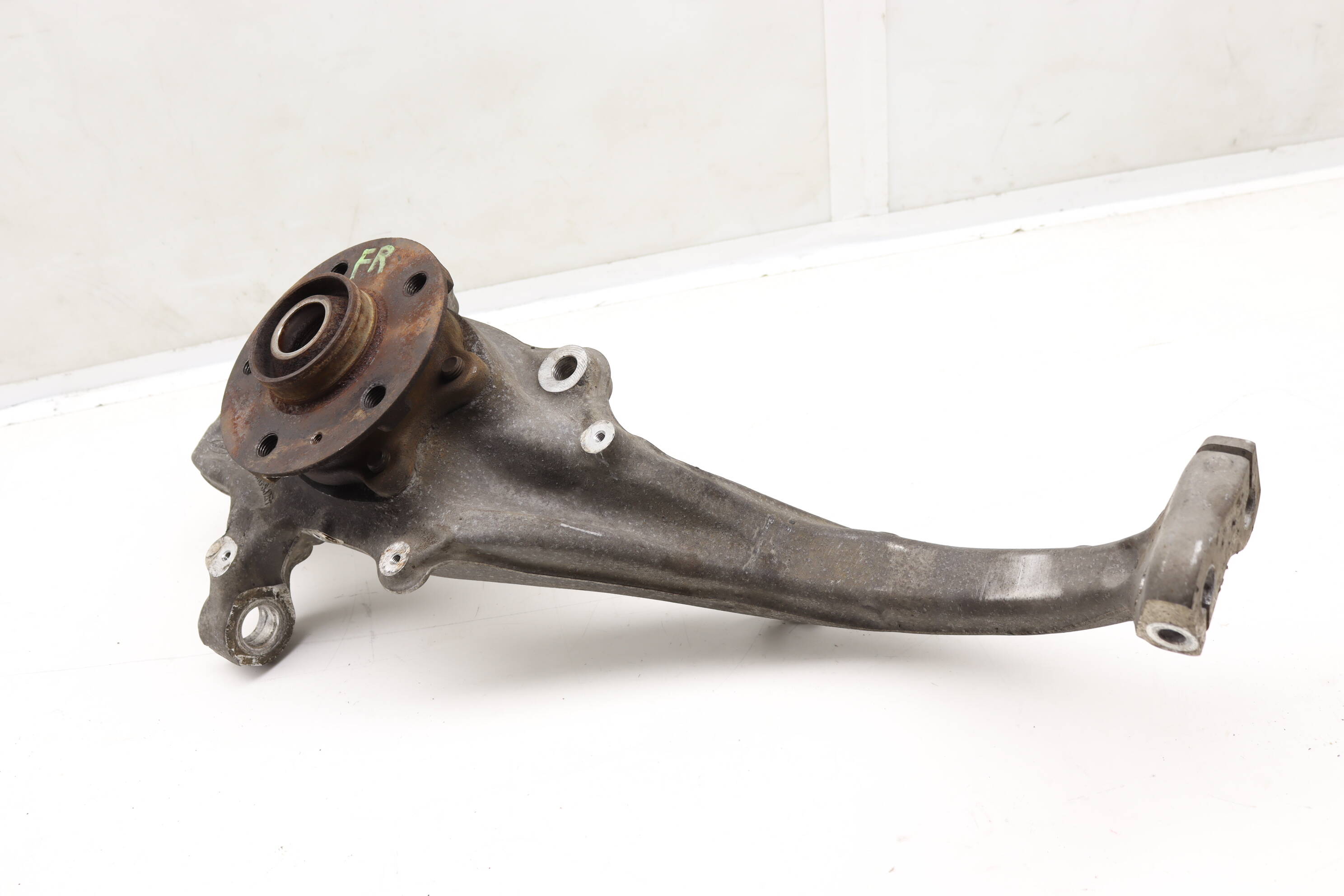 Spindle&#x20;W&#x2F;&#x20;Wheel&#x20;Bearing&#x20;8K0407258G