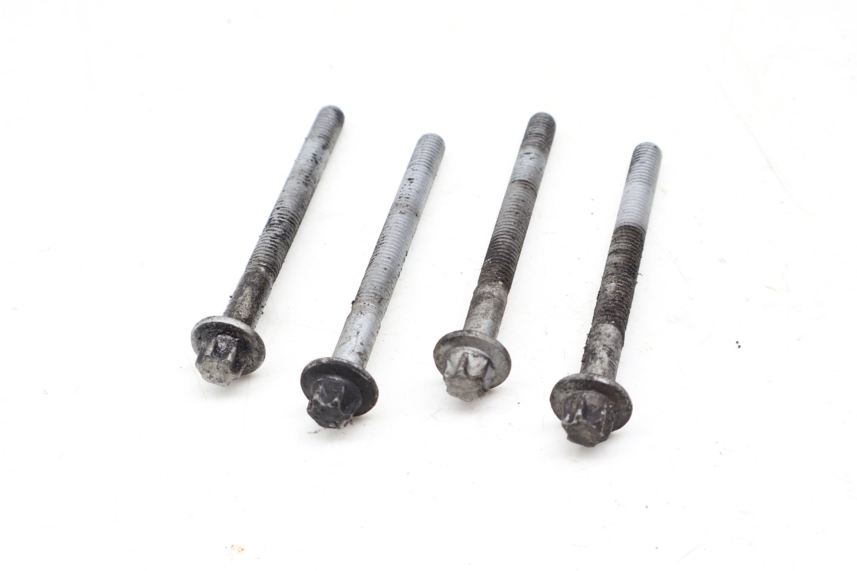 M8x90 Screw / Bolt Set (4) N910143008011