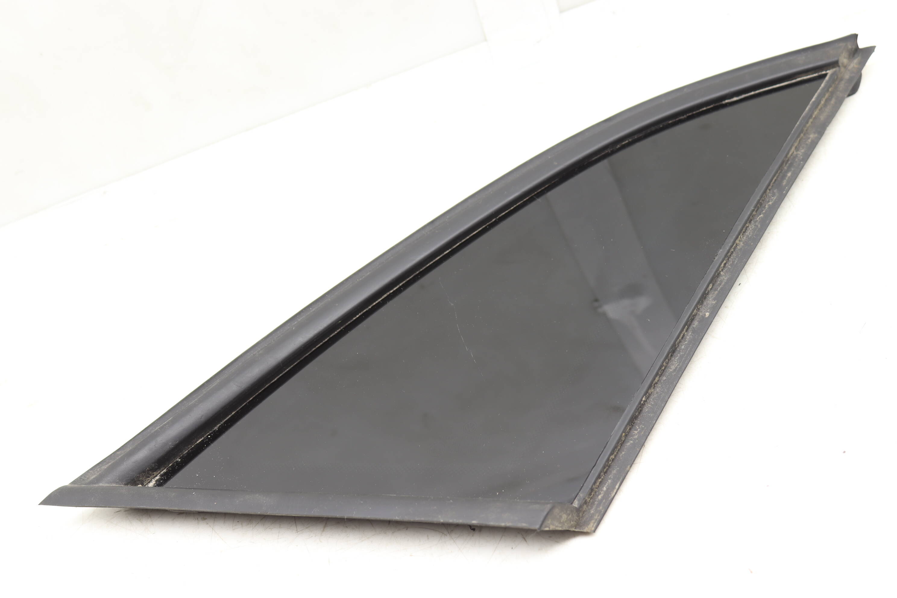 Side Quarter Window / Glass 11K845042