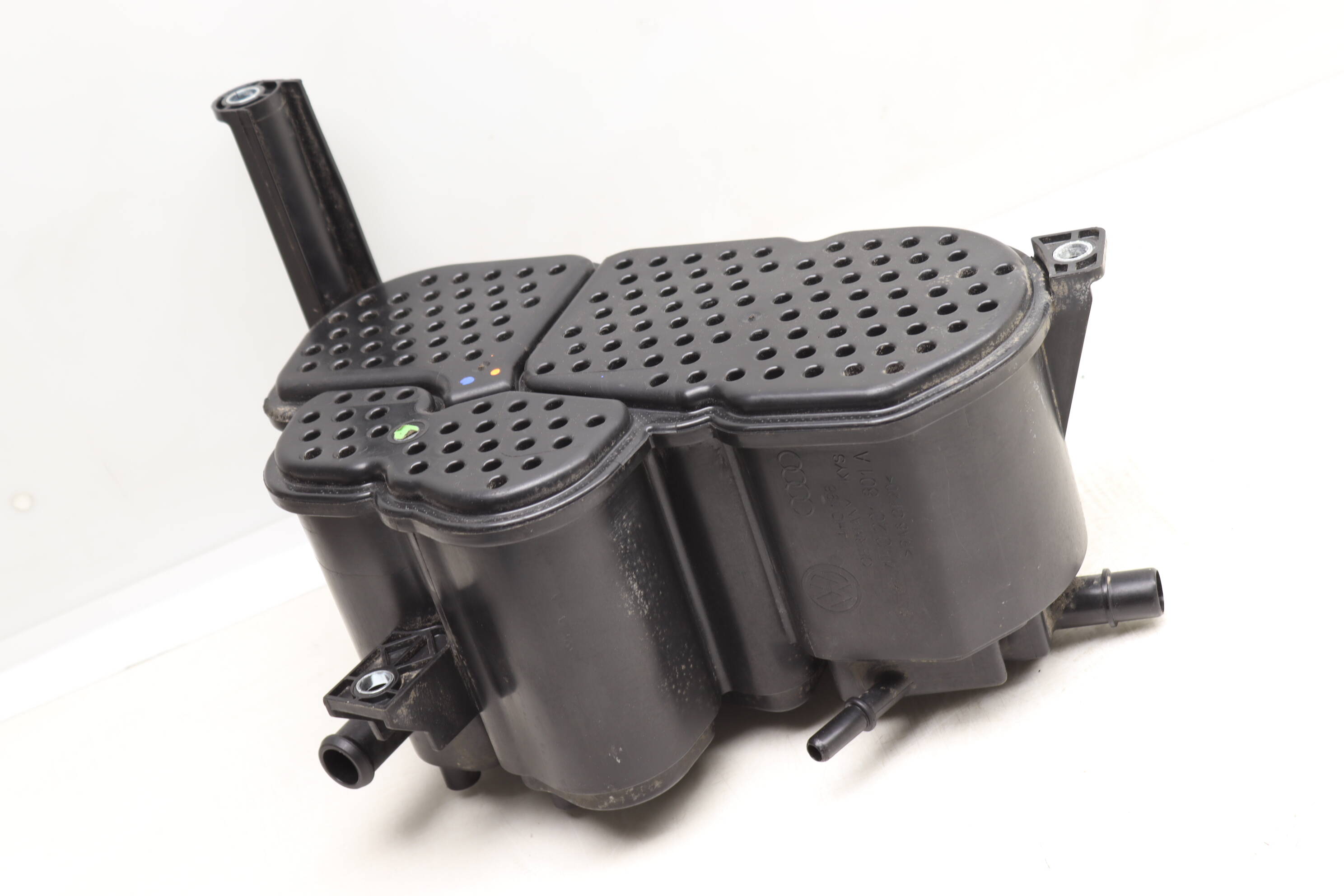 Charcoal / Fuel Vapor Canister 4H0201801A