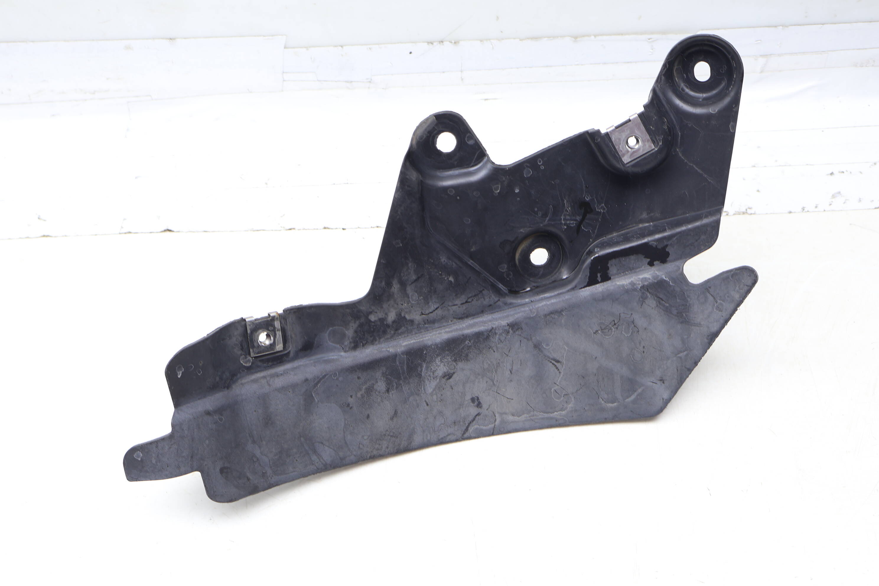 Wheel Spoiler / Mud Flap 4M8854816A