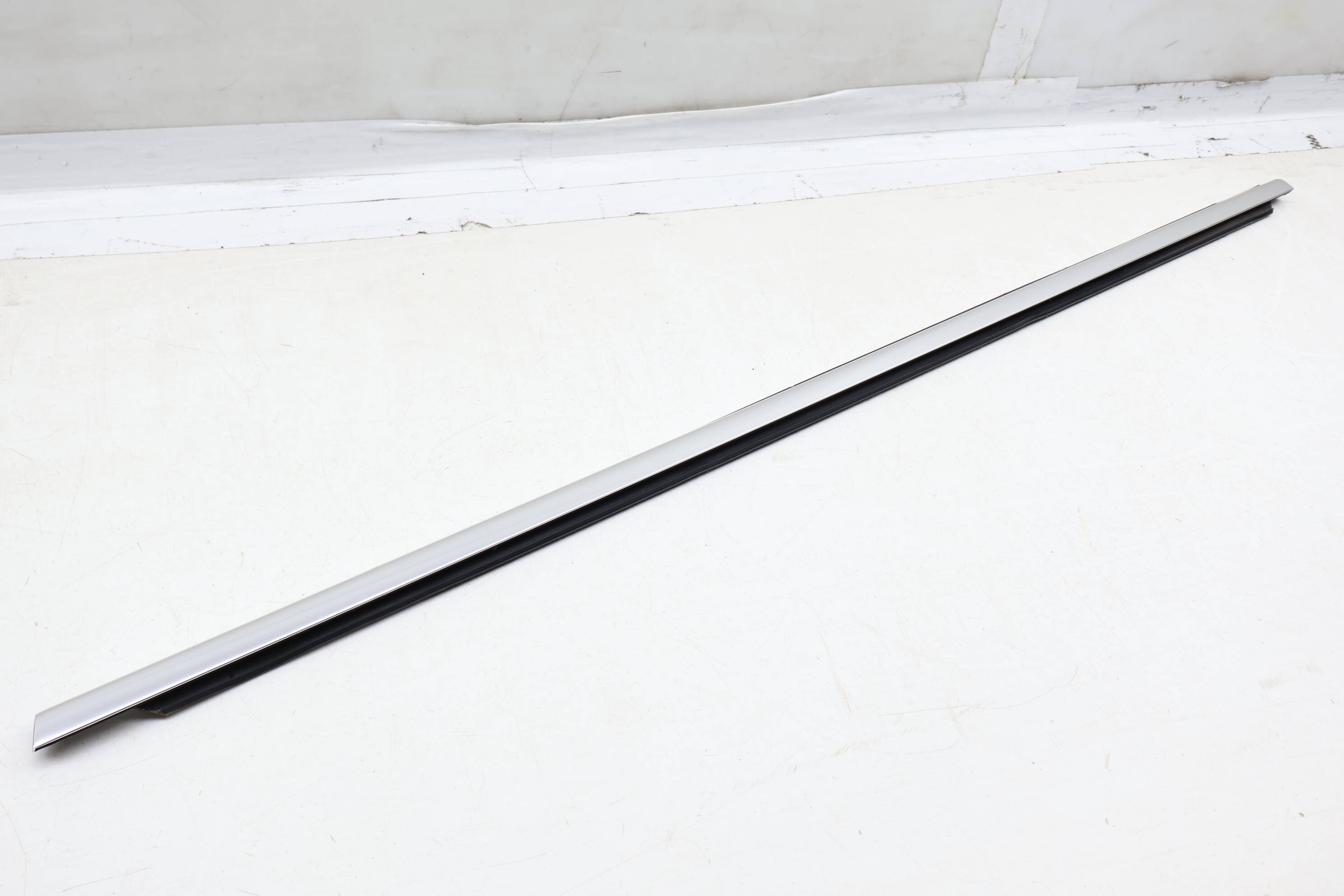 Outer Door Window Slot Seal / Trim 3C8837475F