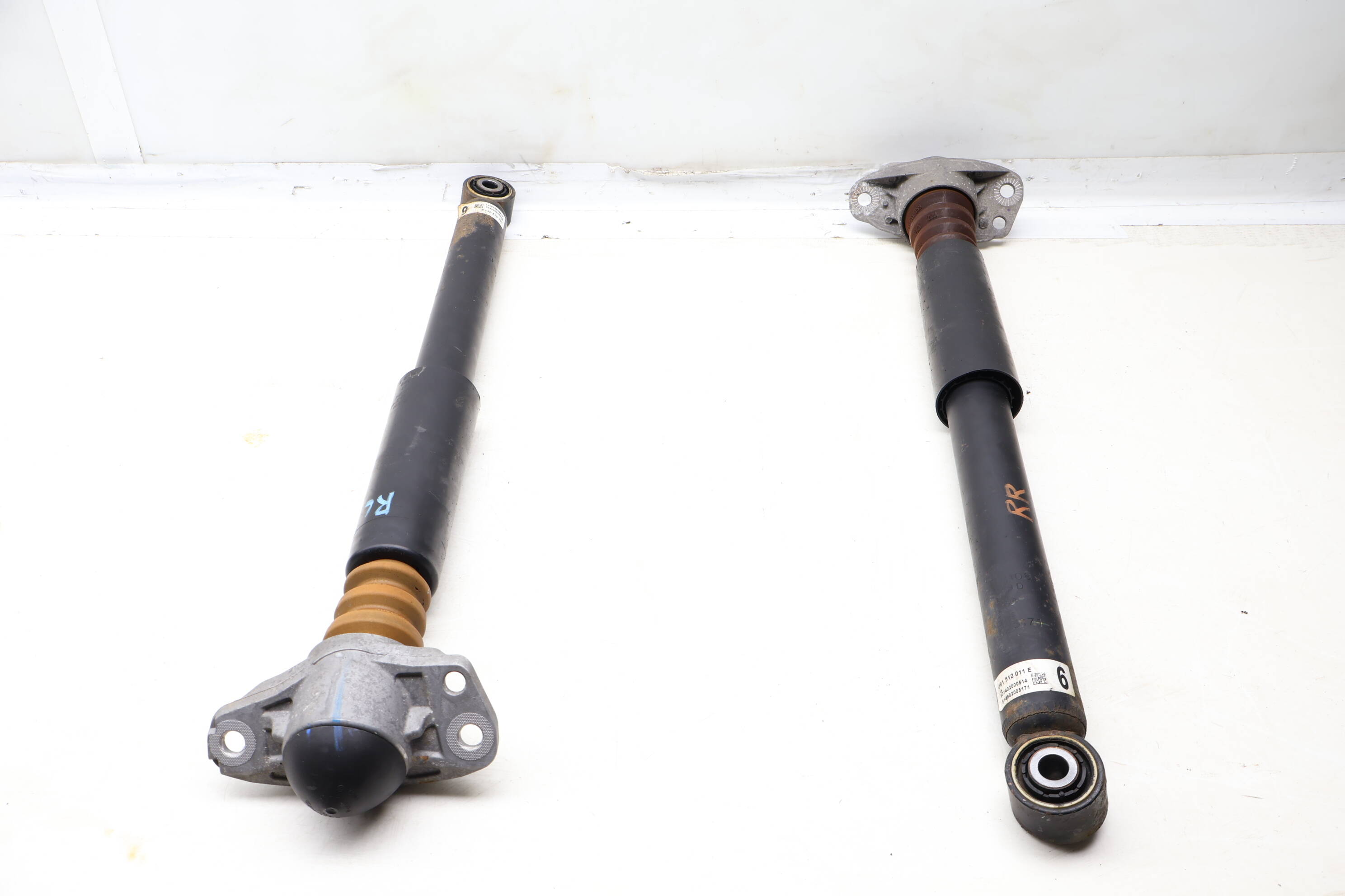 Strut / Shock Absorber Set 561512011E