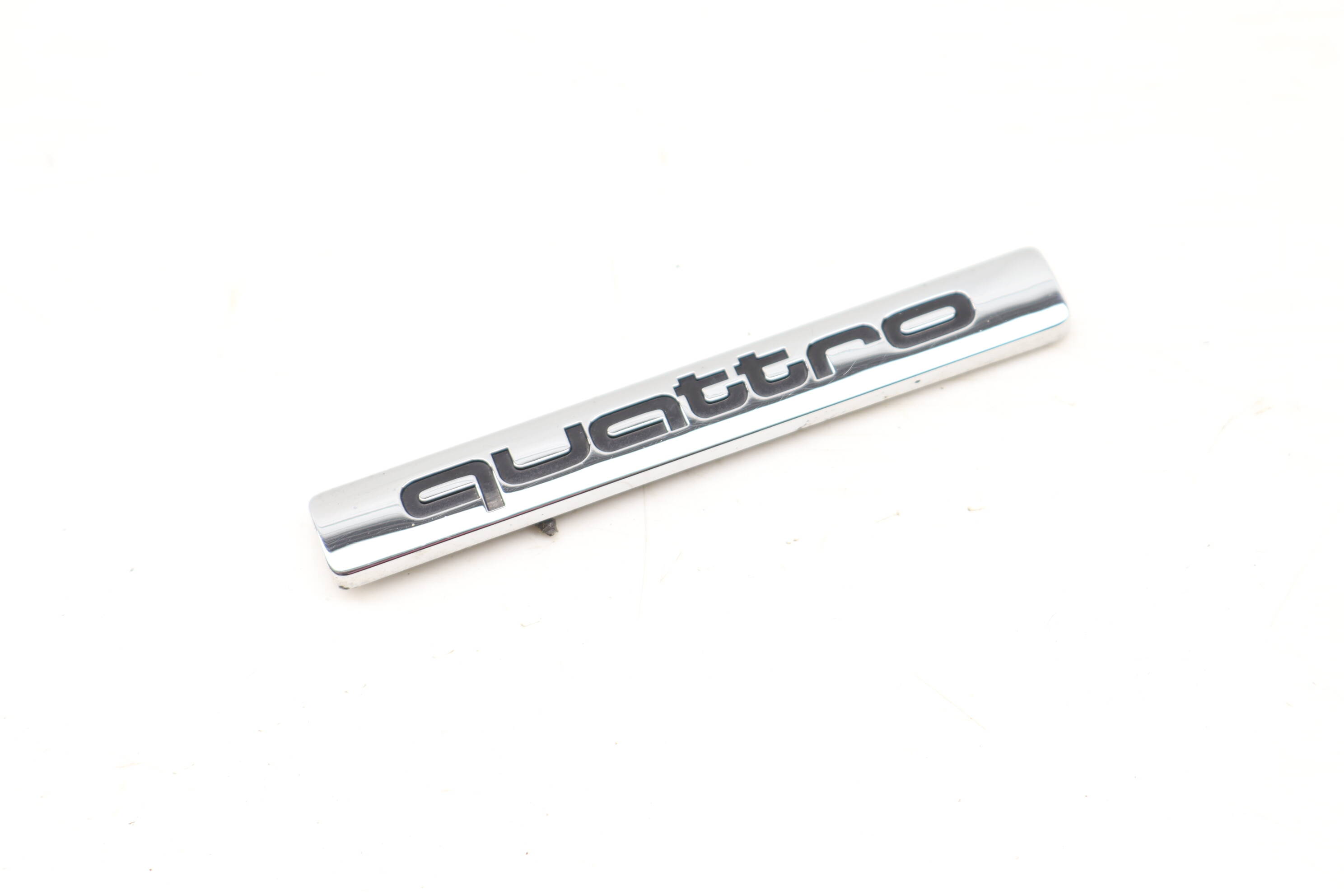 Trunk Emblem / Quattro Badge 8H0853737