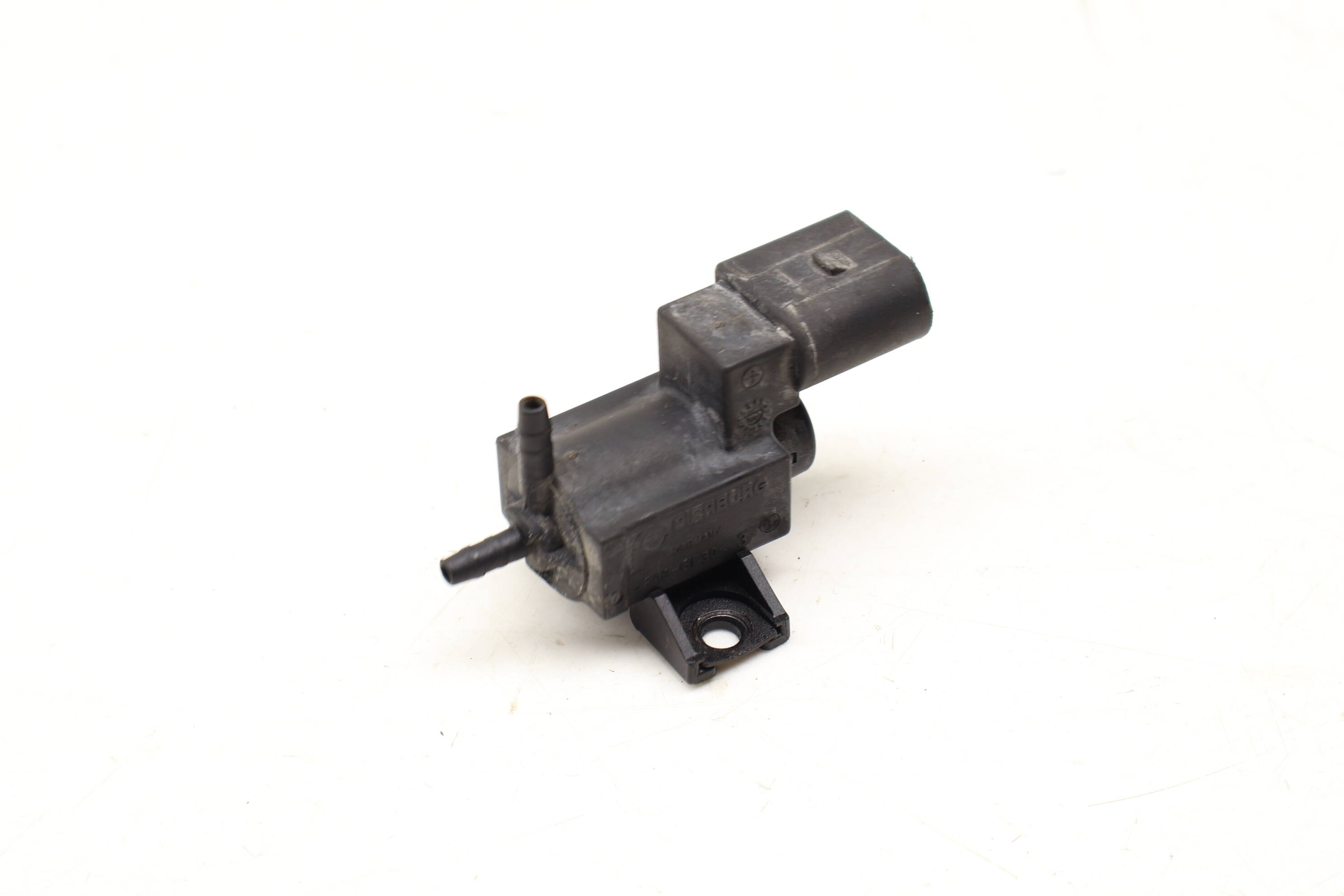 Solenoid Valve 037906283D