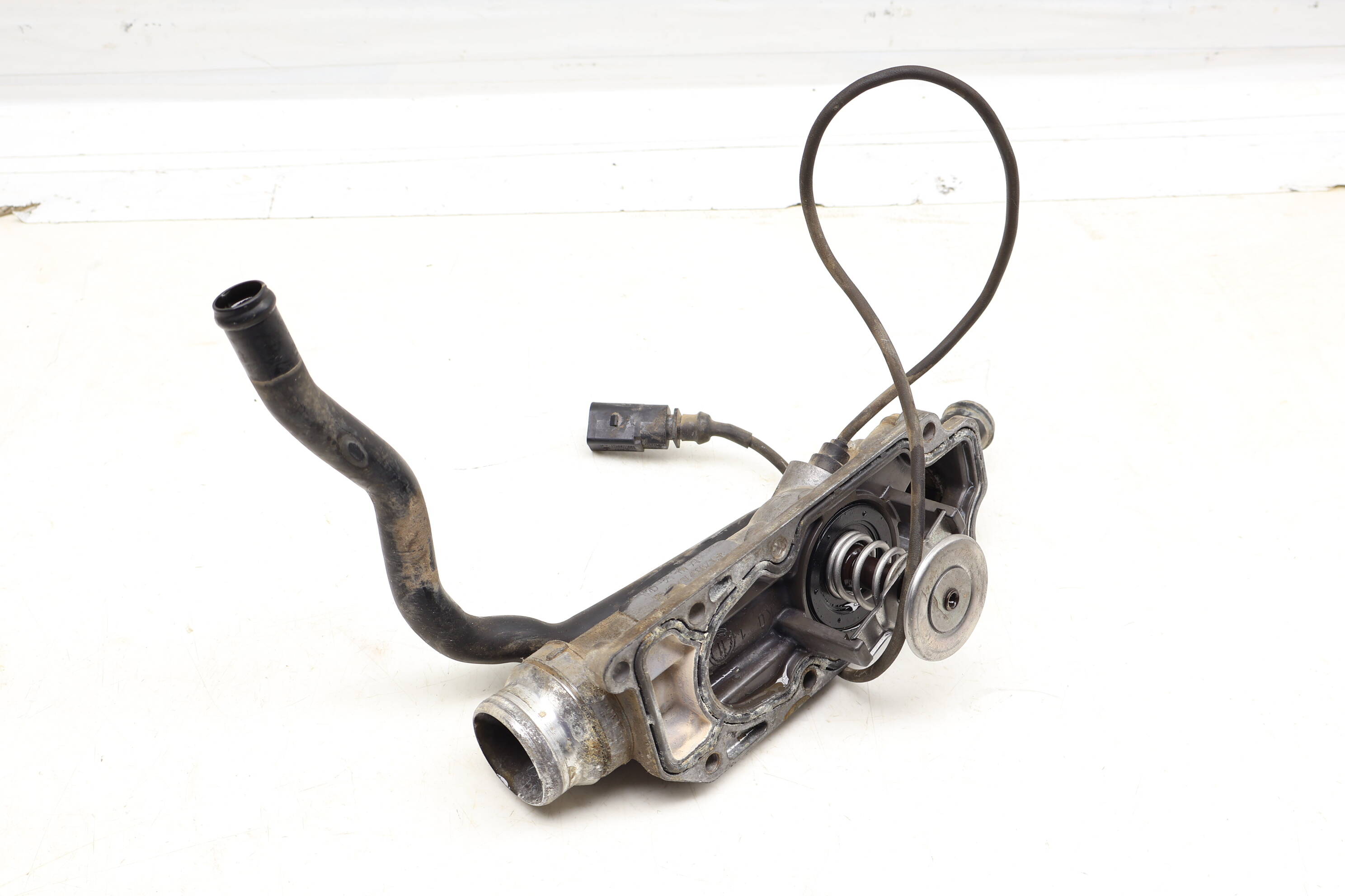 Thermostat Assembly 07D121111AN