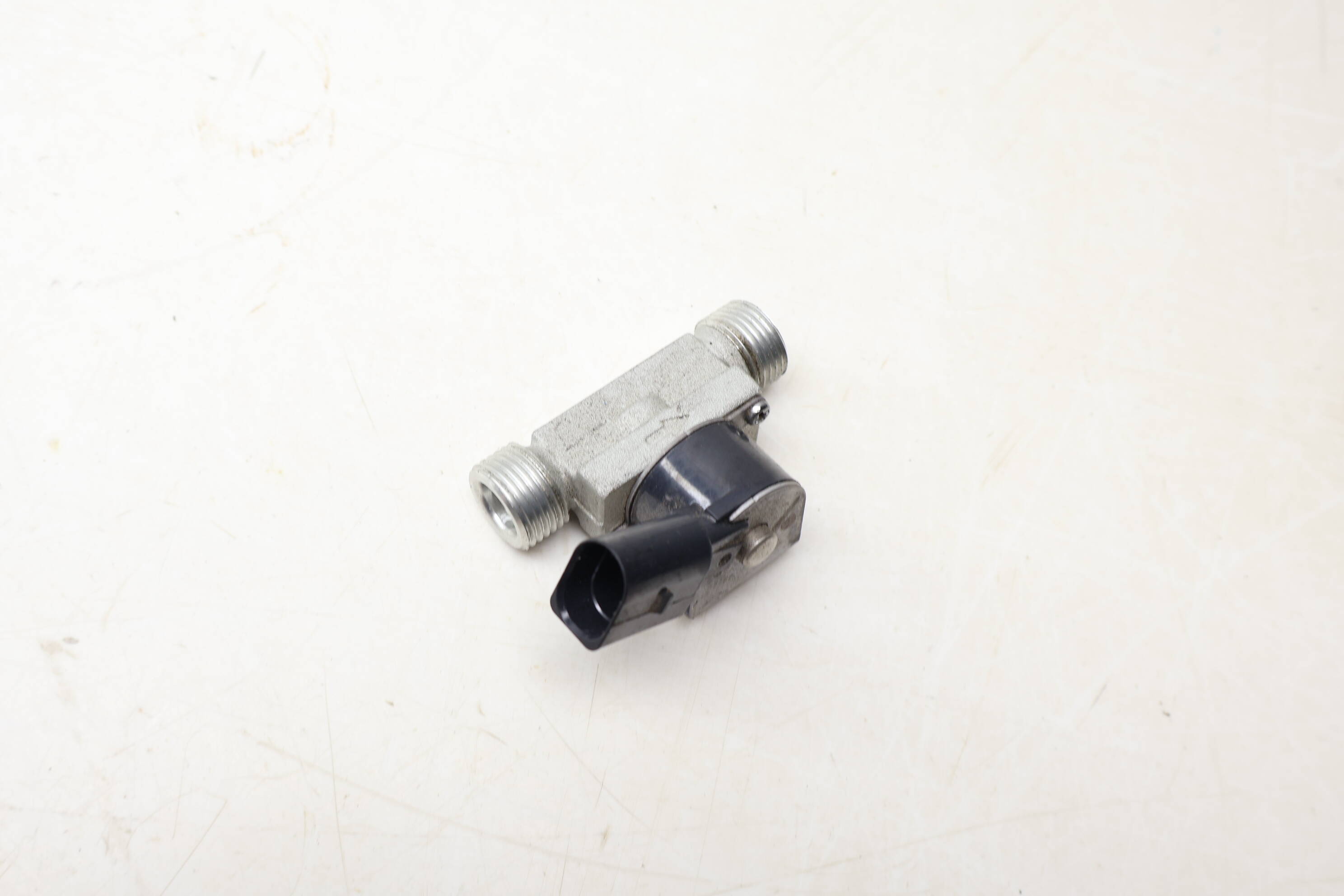 Ac Cut-Off Valve 8R0260696B