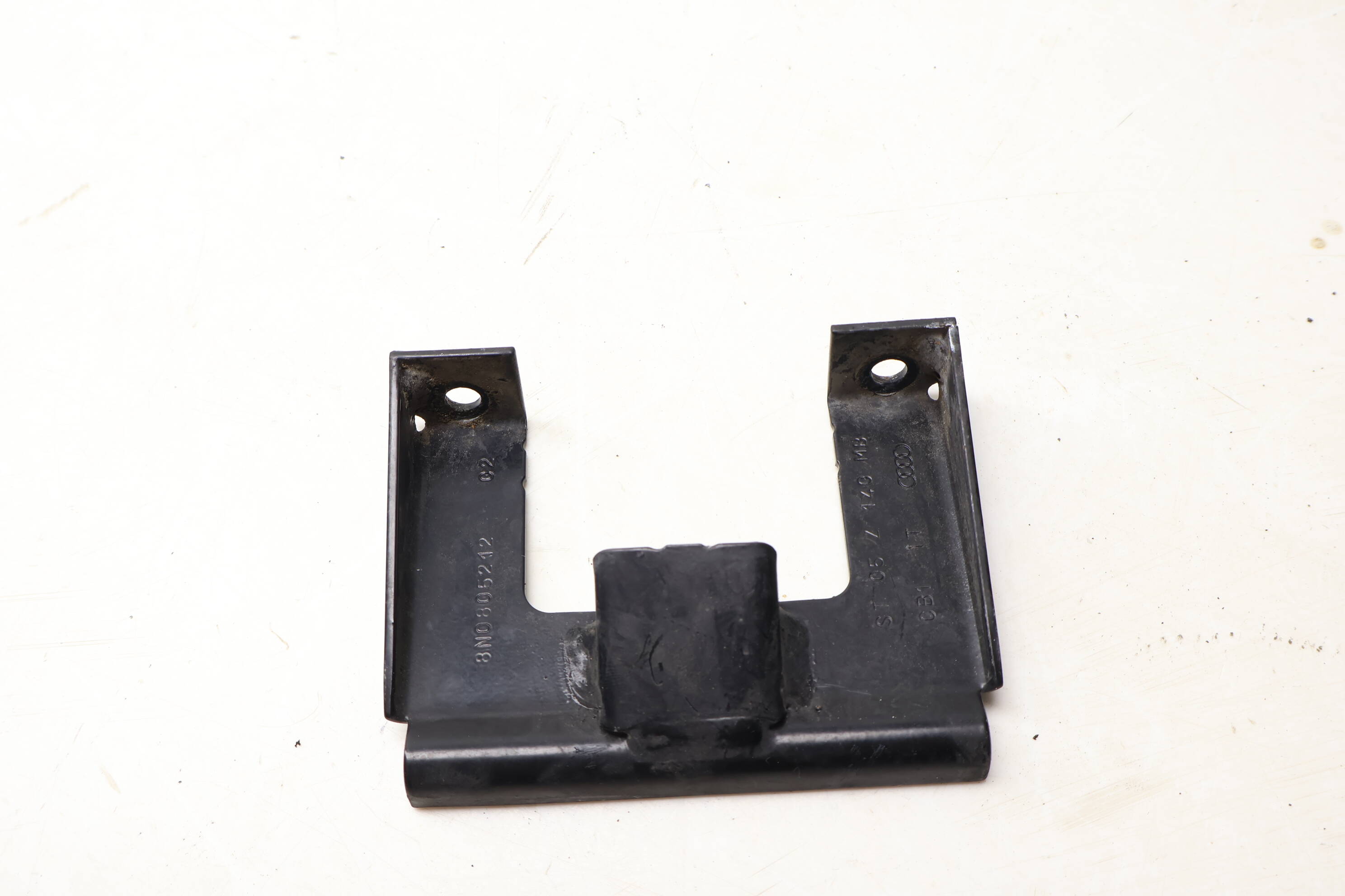 Battery Retainer / Bracket 8N0805212