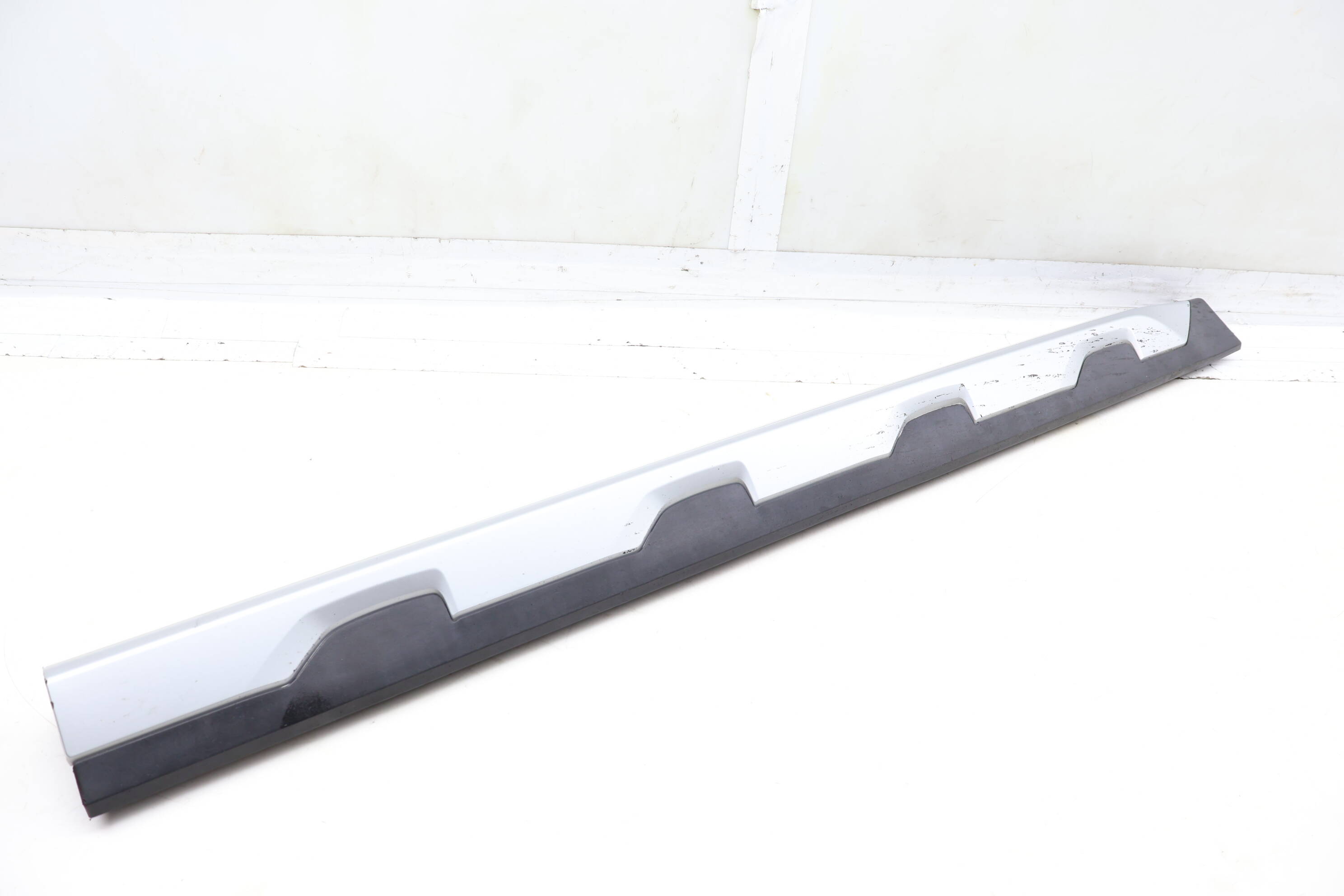 Lower Door Molding / Blade 7410024