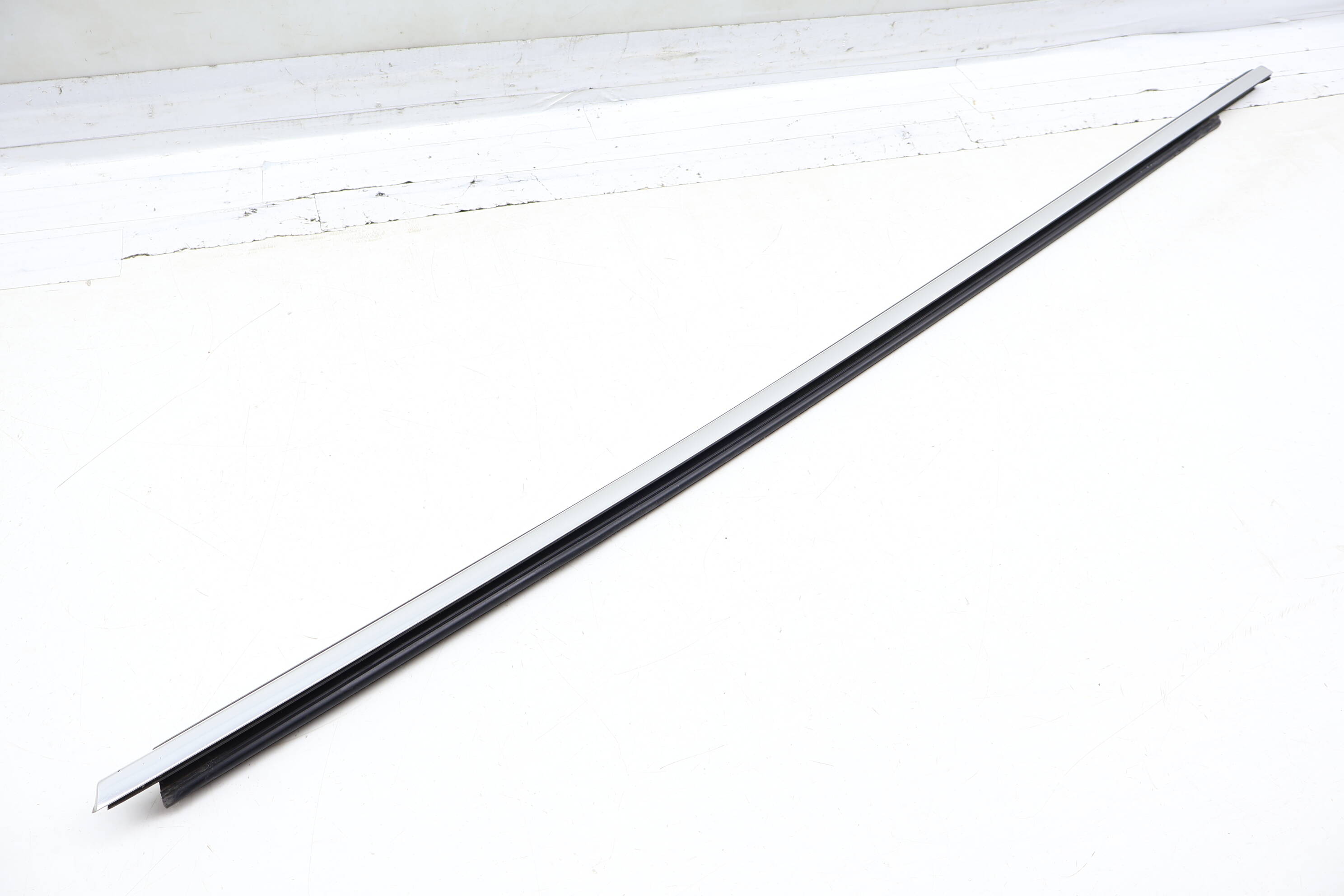 Exterior Door Window Slot Seal / Trim 4M0853283