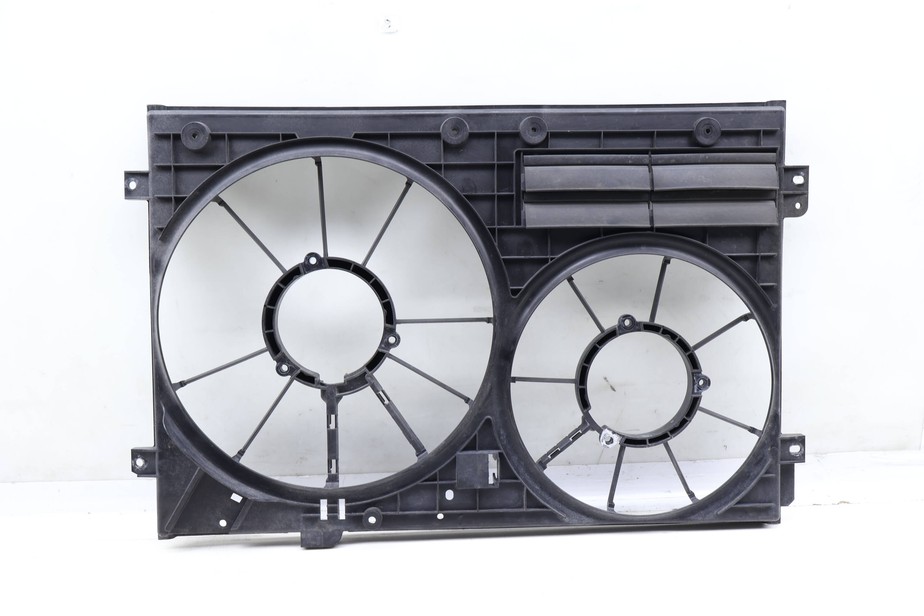 Radiator Dual Fan Cowl / Housing 1KM121205
