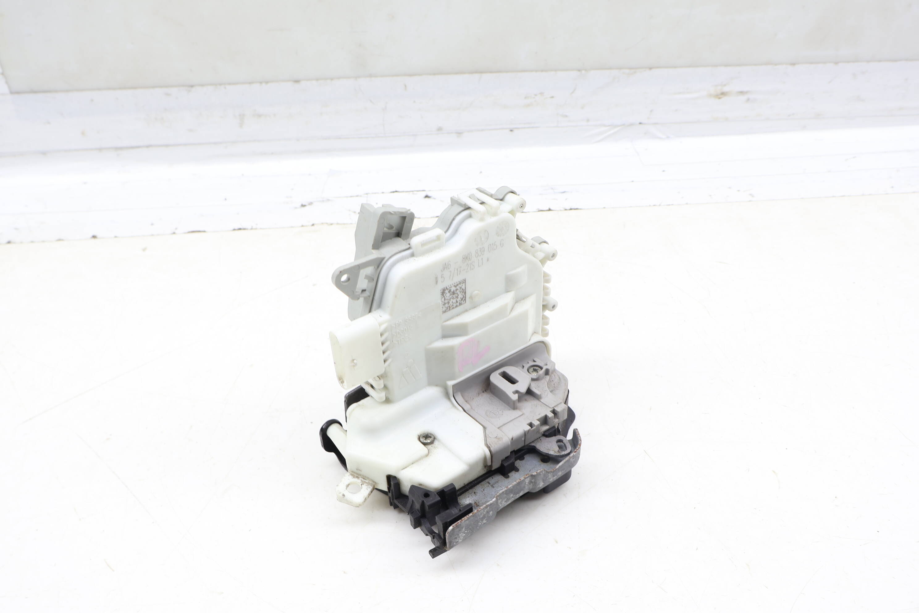 Door Latch / Lock Actuator 8K0839015G 9A783911507