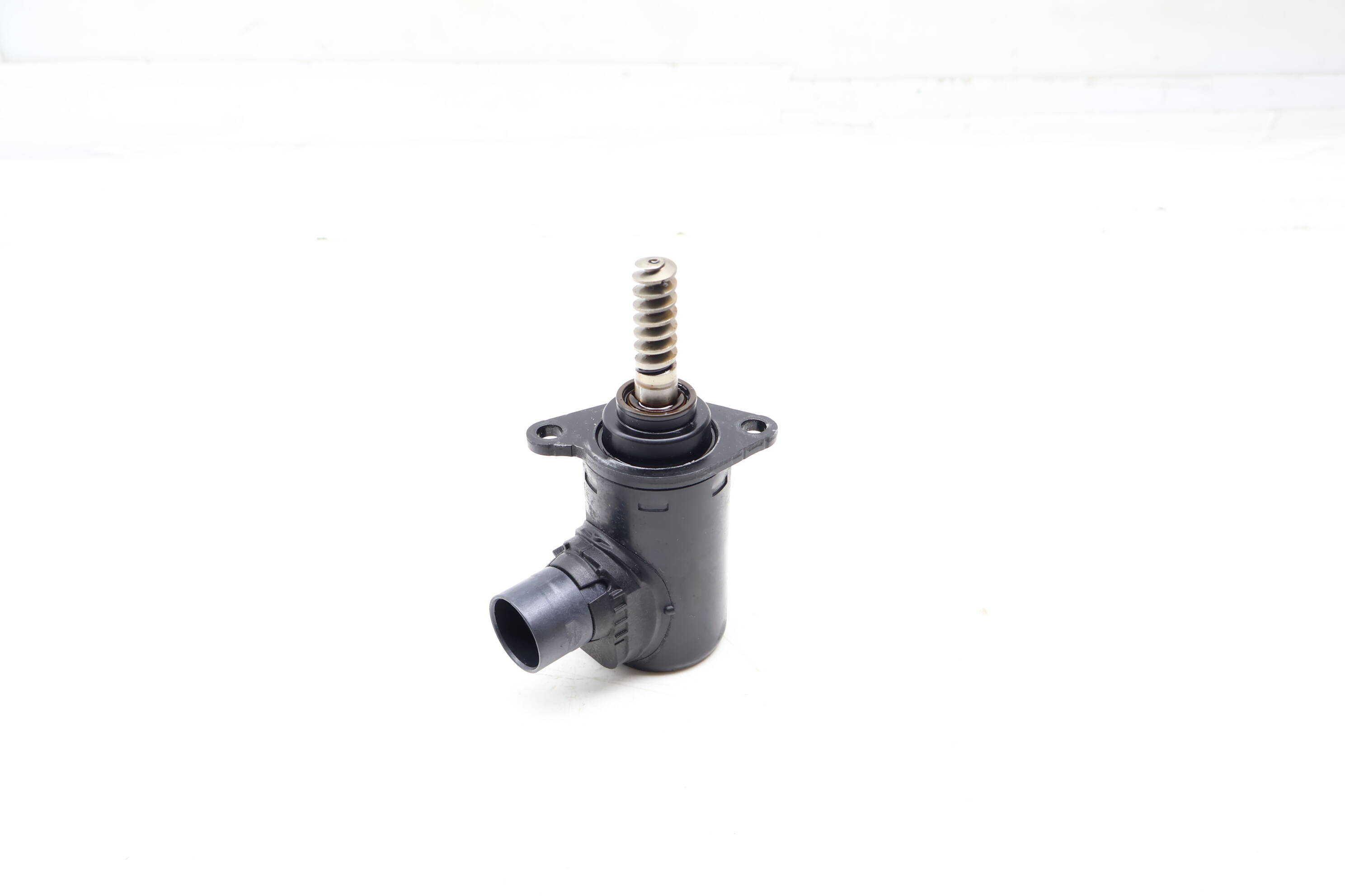 Cam / Camshaft Timing Actuator Solenoid 11378652738