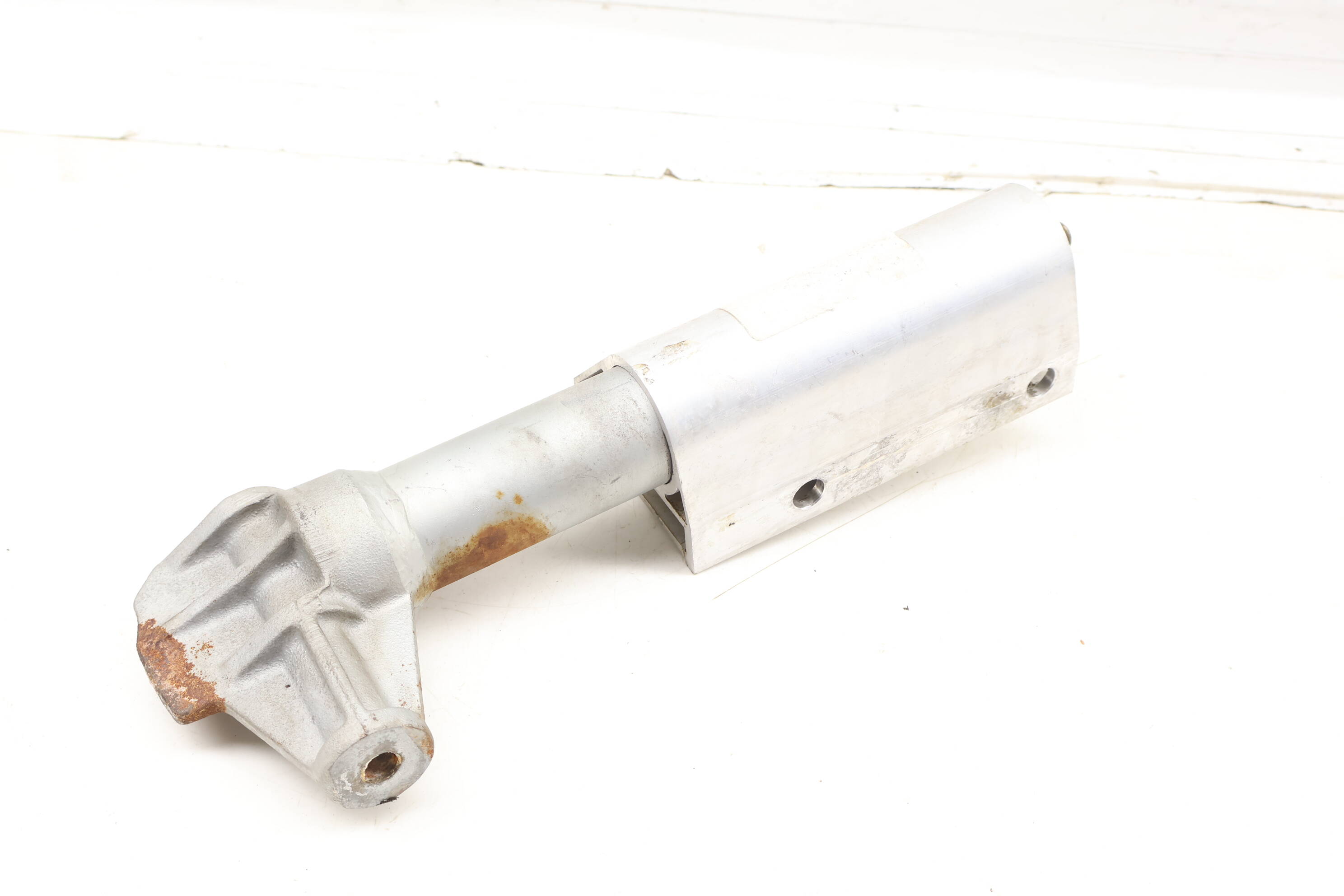 Bumper Shock / Reinforcement Bracket 4Z7807275A