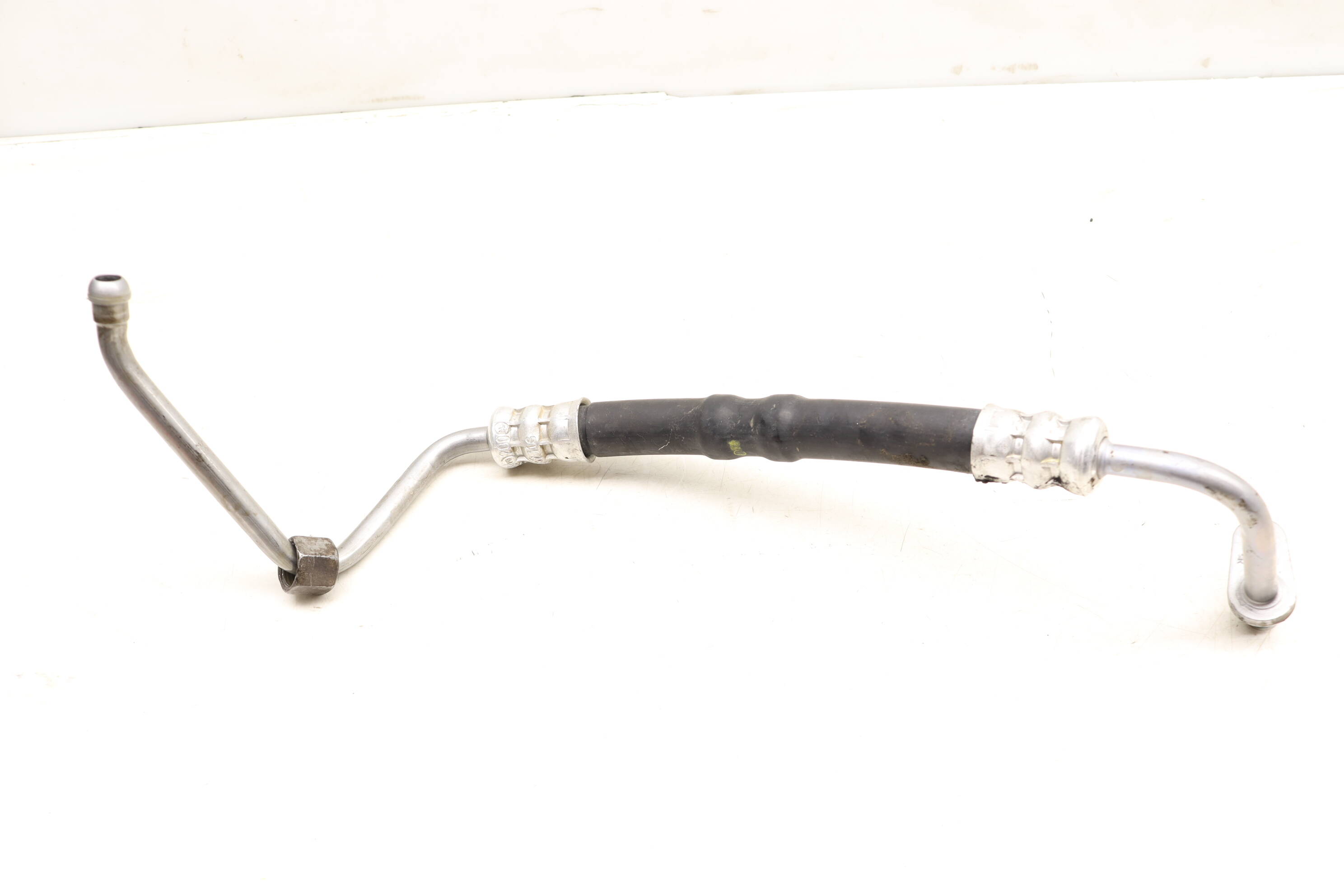 Power Steering Pressure Line / Pipe 7P0422138B 95831413802
